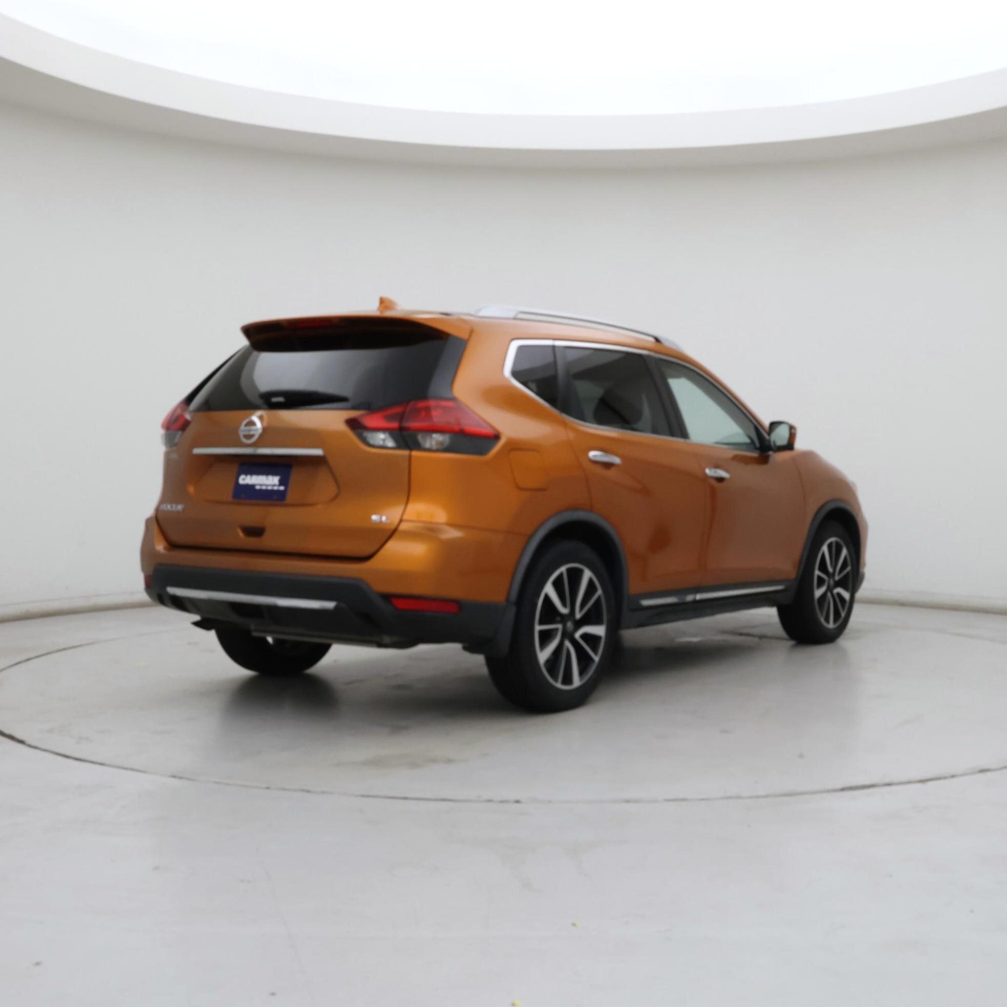 Thumbnail: 2017 Nissan Rogue - 8