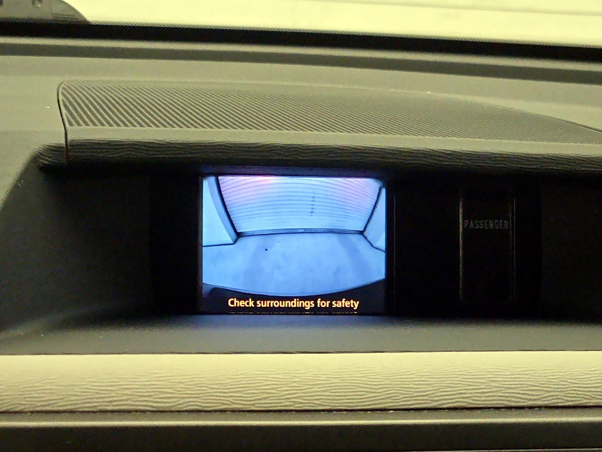 Thumbnail: 2014 Toyota Sienna - 14