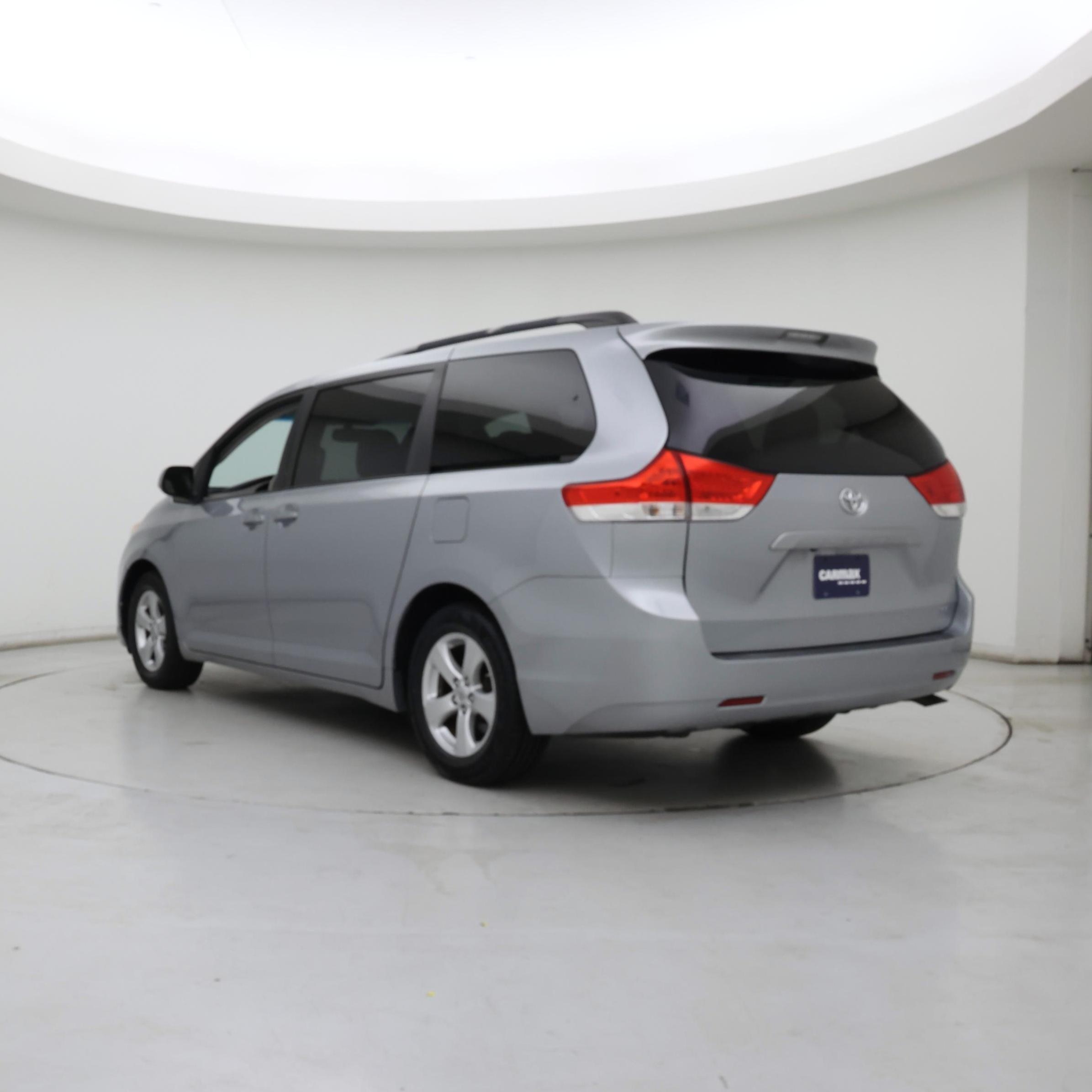 Thumbnail: 2014 Toyota Sienna - 2