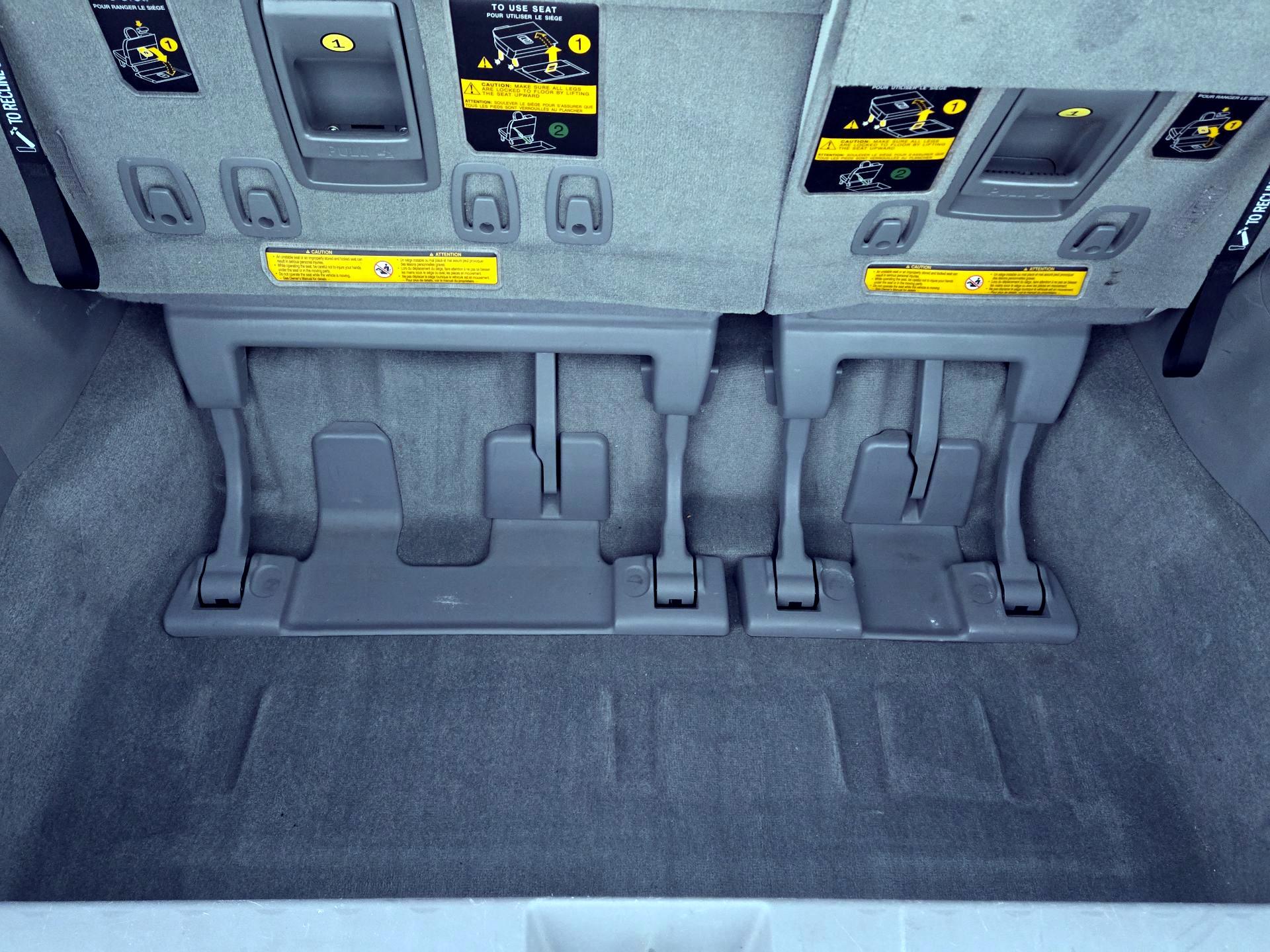 Thumbnail: 2014 Toyota Sienna - 20