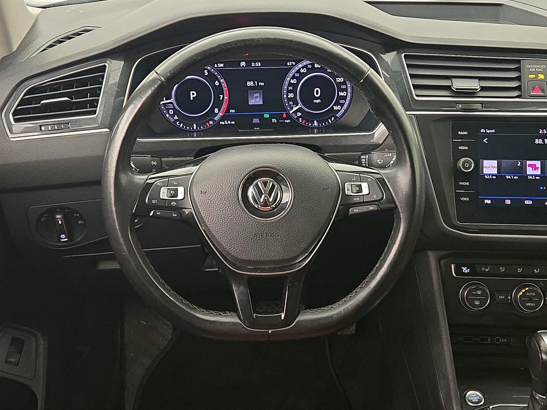 Thumbnail: 2019 Volkswagen Tiguan - 10