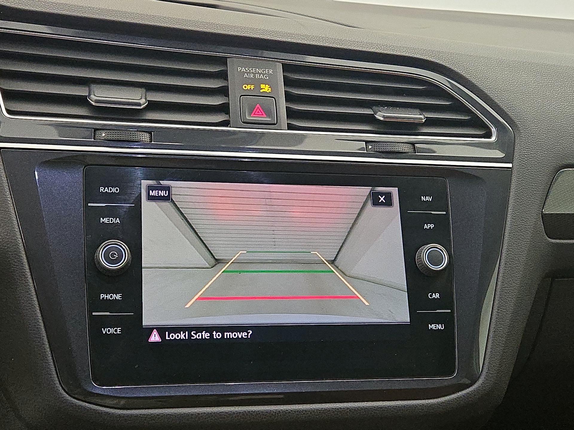 Thumbnail: 2019 Volkswagen Tiguan - 14