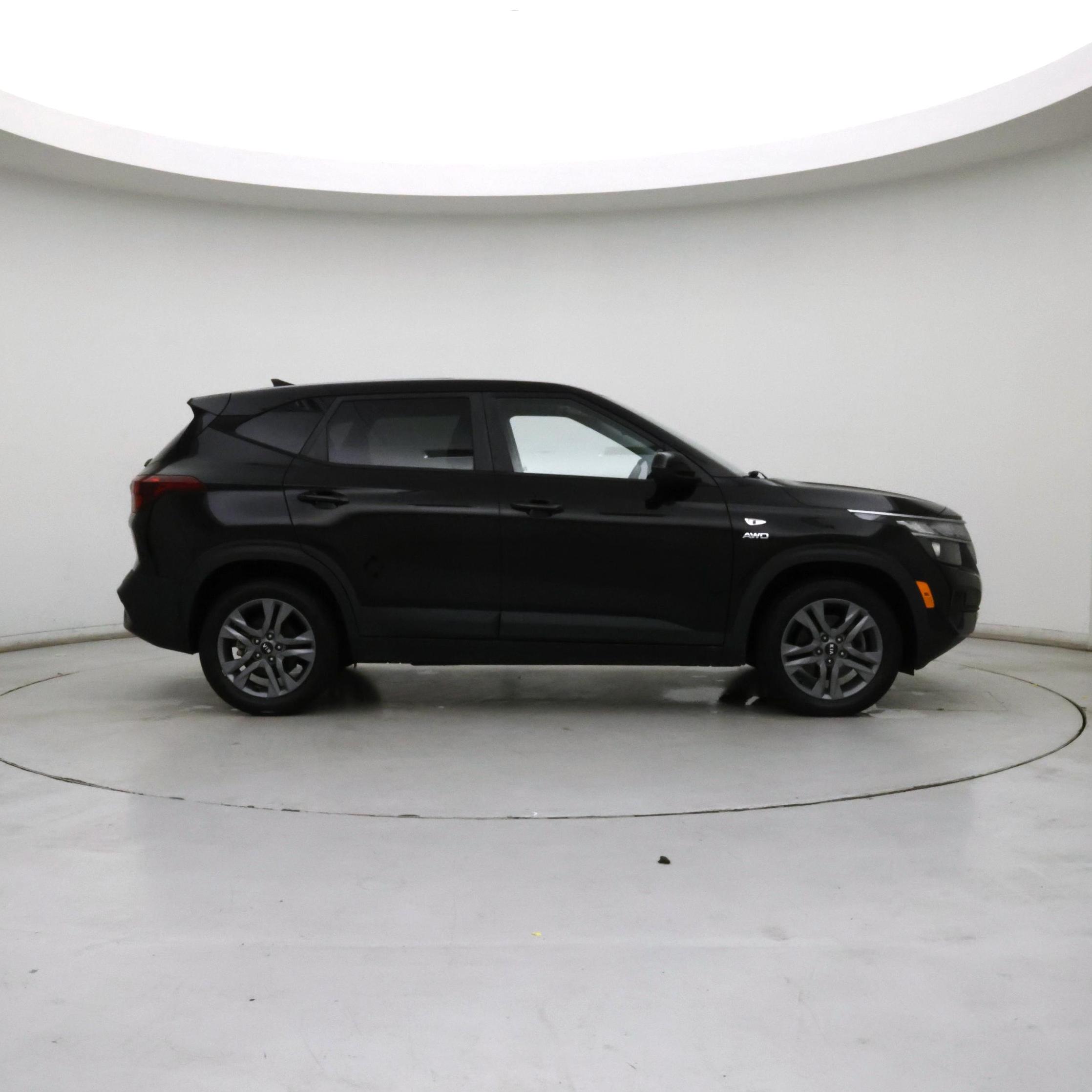 Thumbnail: 2021 Kia Seltos - 7