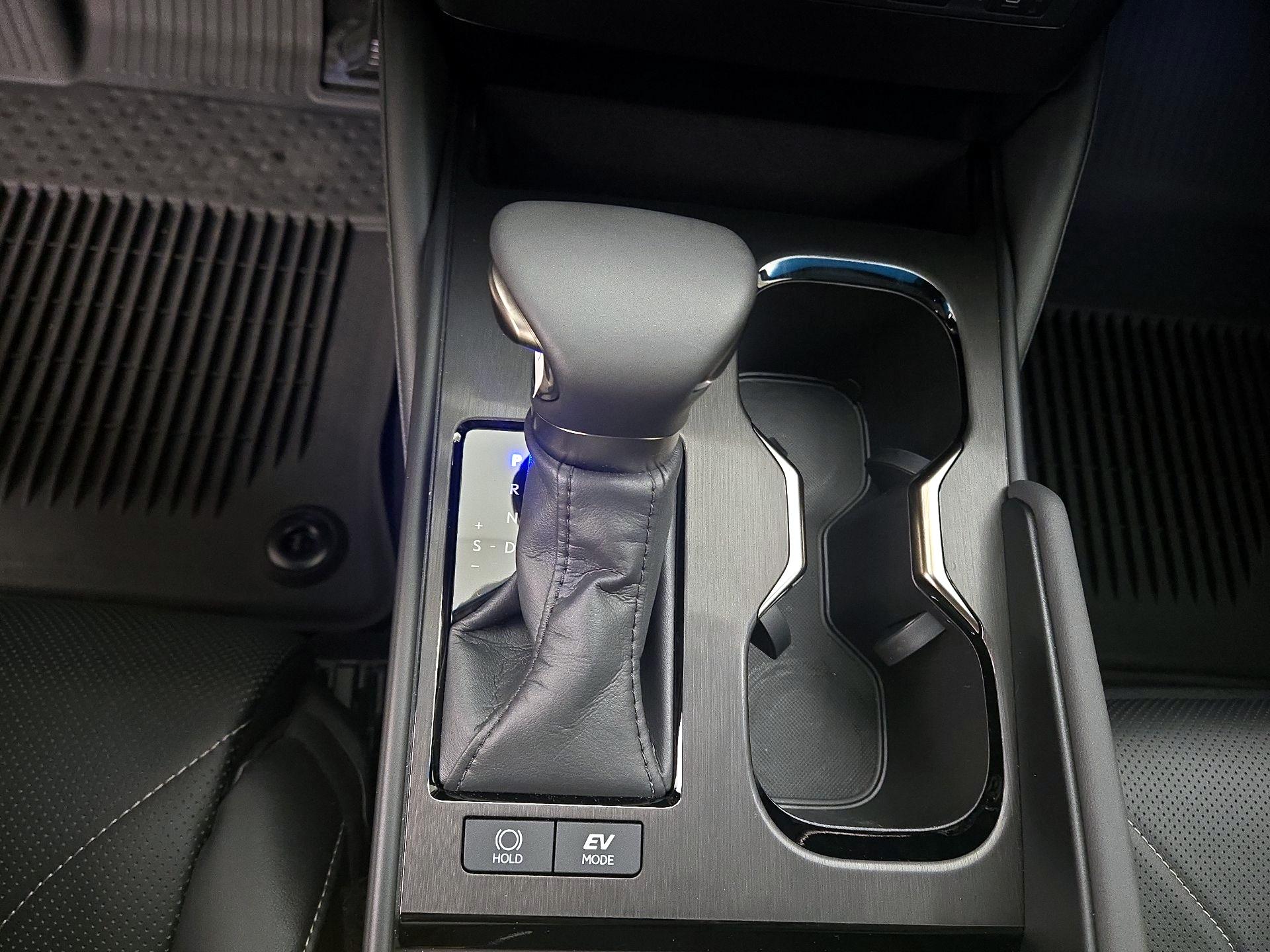 Thumbnail: 2024 Lexus ES - 16