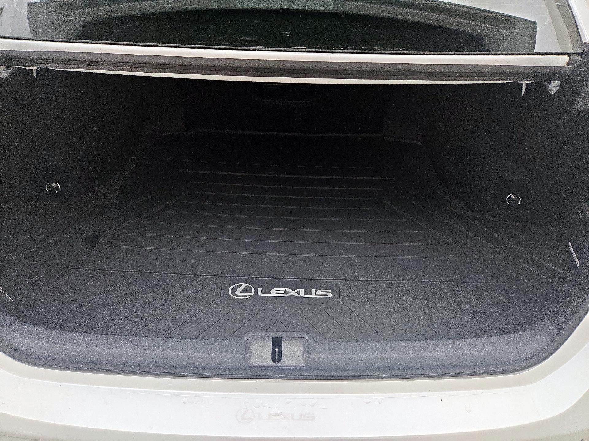 Thumbnail: 2024 Lexus ES - 19