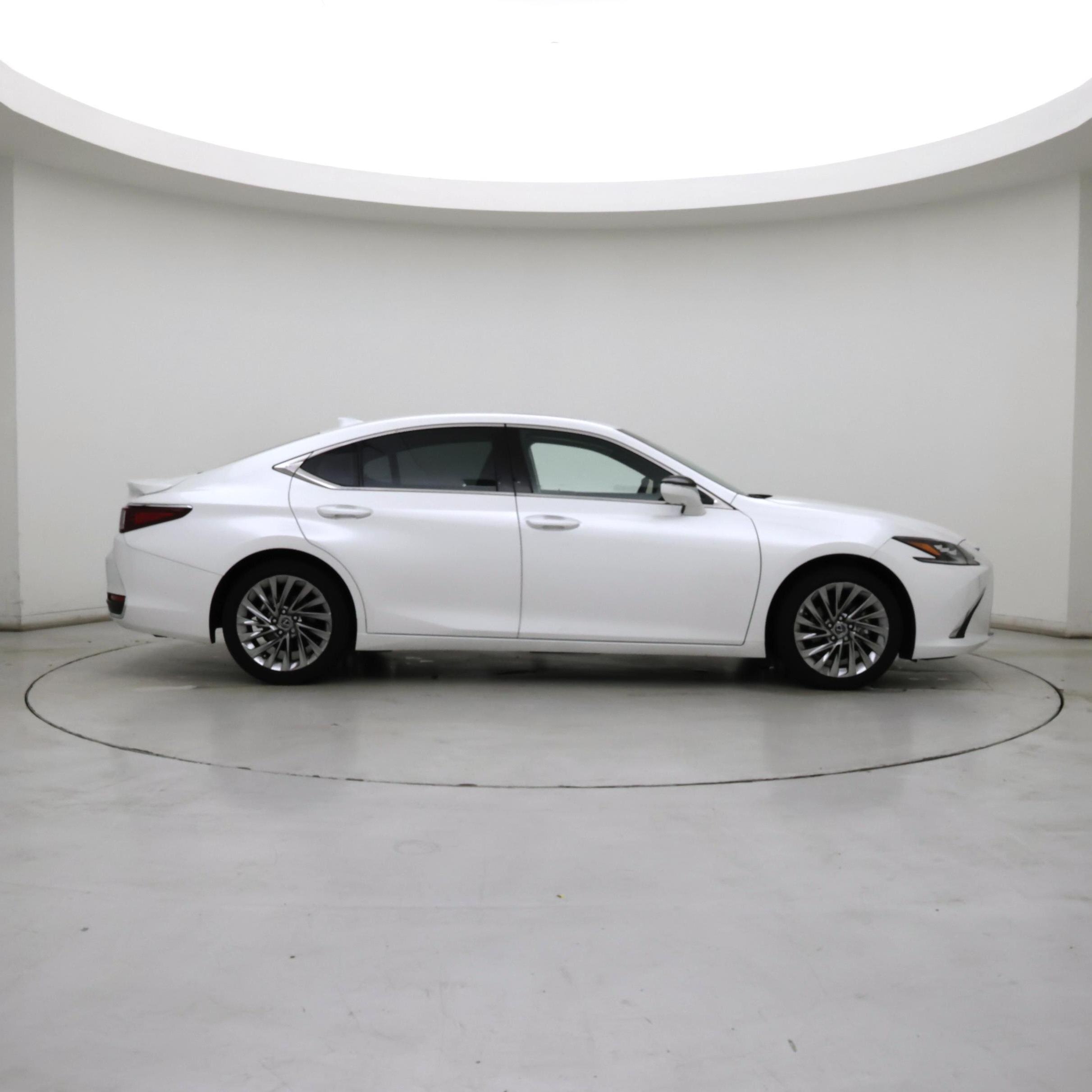 Thumbnail: 2024 Lexus ES - 7