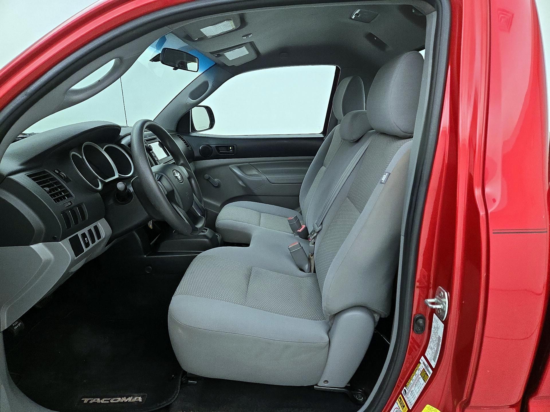 Thumbnail: 2013 Toyota Tacoma - 11