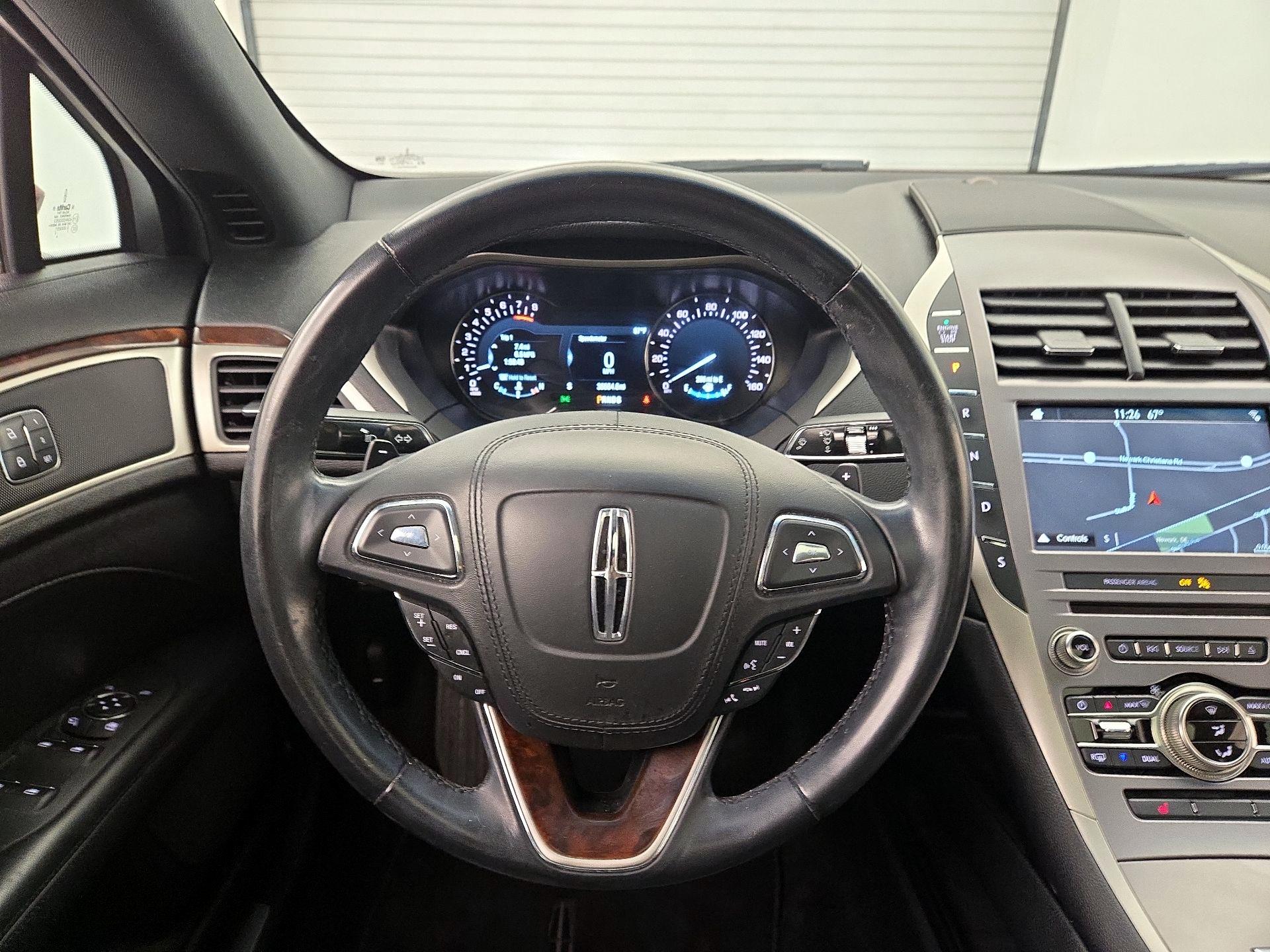Thumbnail: 2017 Lincoln MKZ - 10