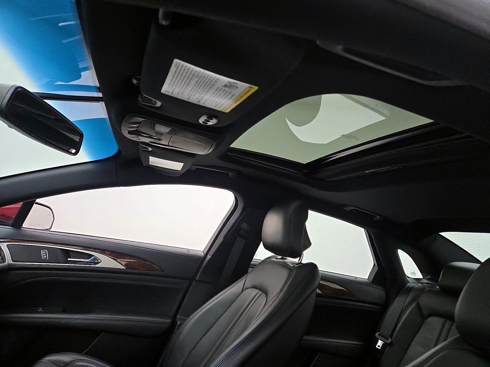 Thumbnail: 2017 Lincoln MKZ - 19