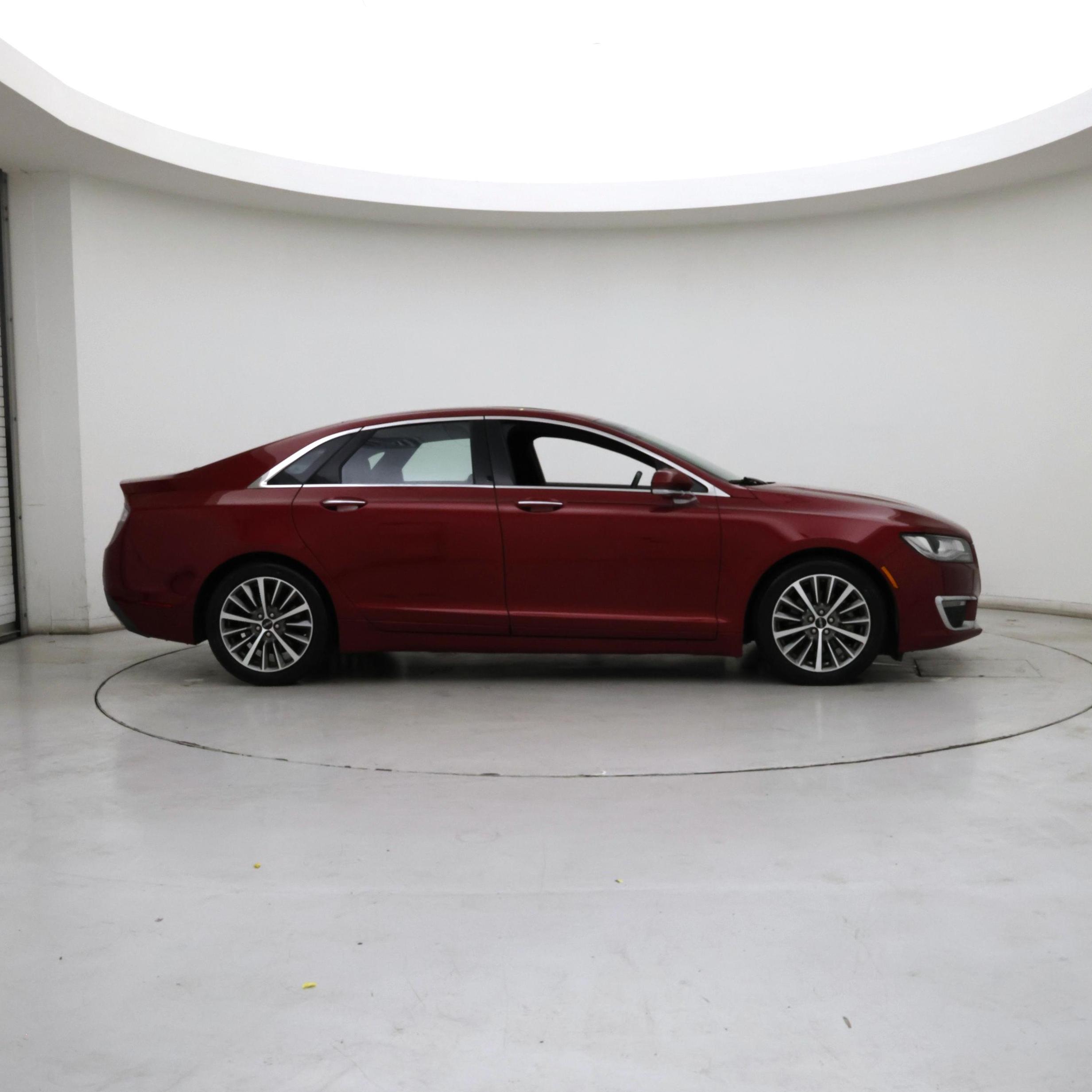 Thumbnail: 2017 Lincoln MKZ - 7