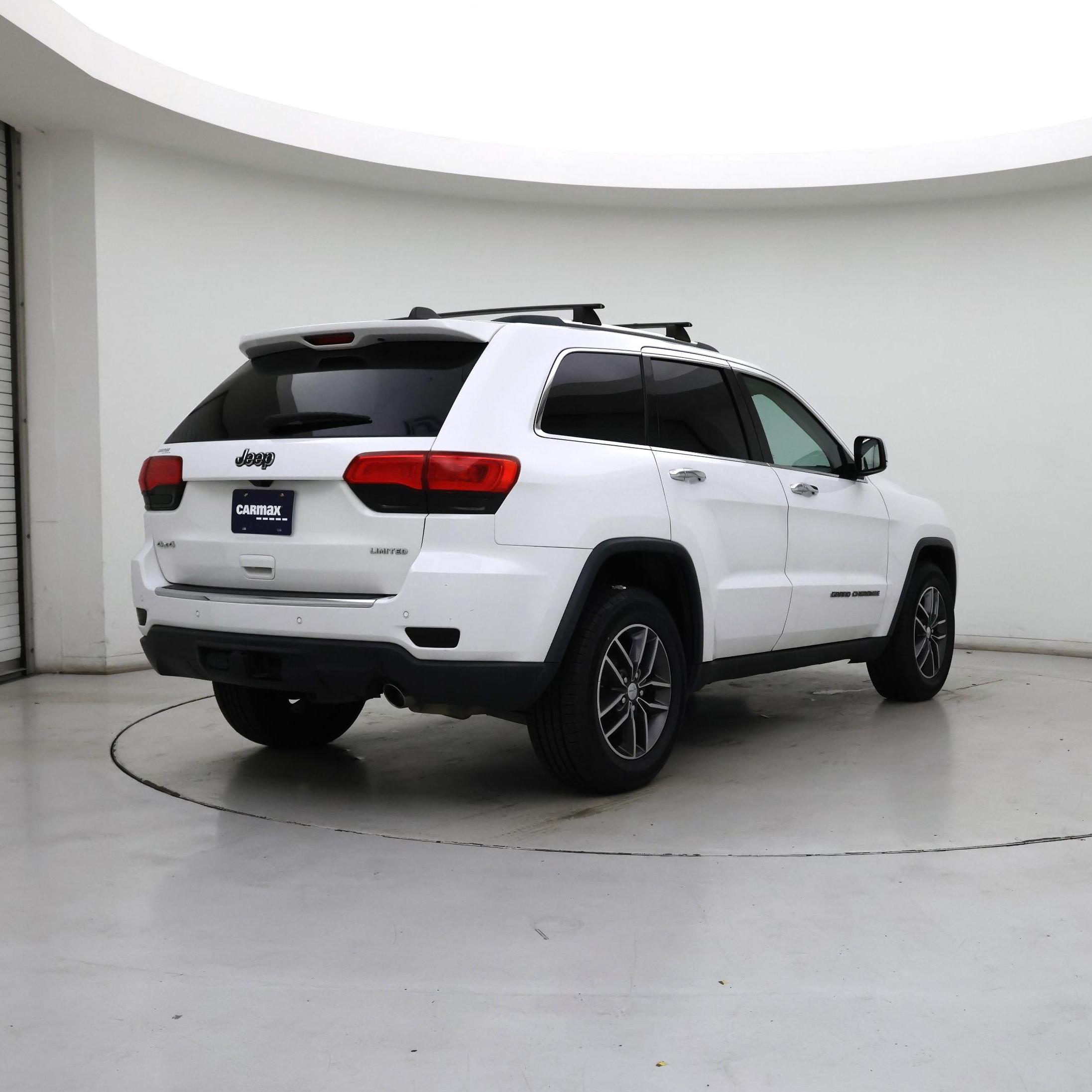 Thumbnail: 2017 Jeep Grand Cherokee - 8