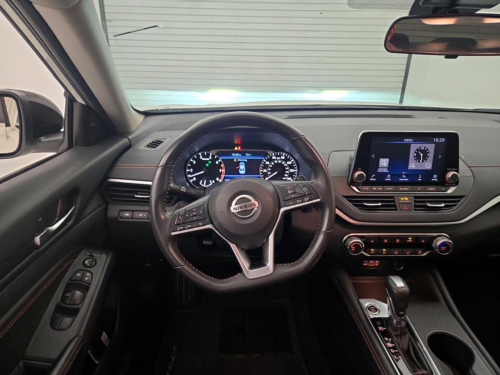 Thumbnail: 2022 Nissan Altima - 10