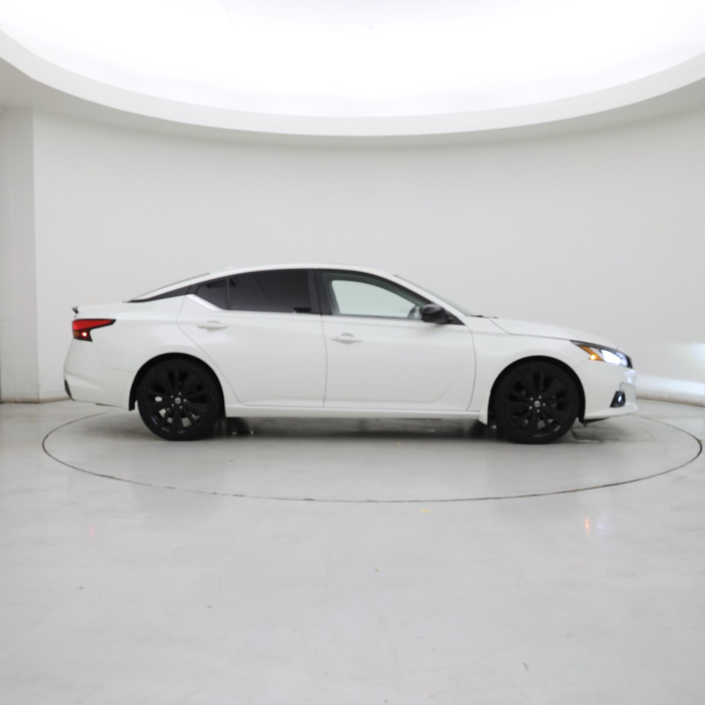 Thumbnail: 2022 Nissan Altima - 7