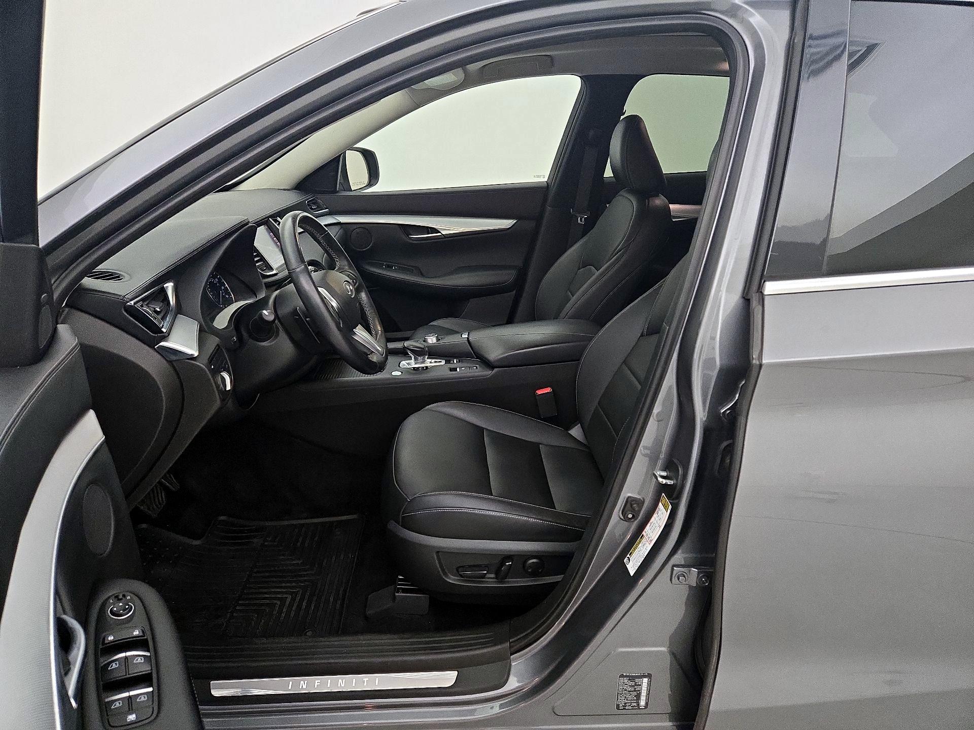 Thumbnail: 2019 INFINITI QX50 - 11