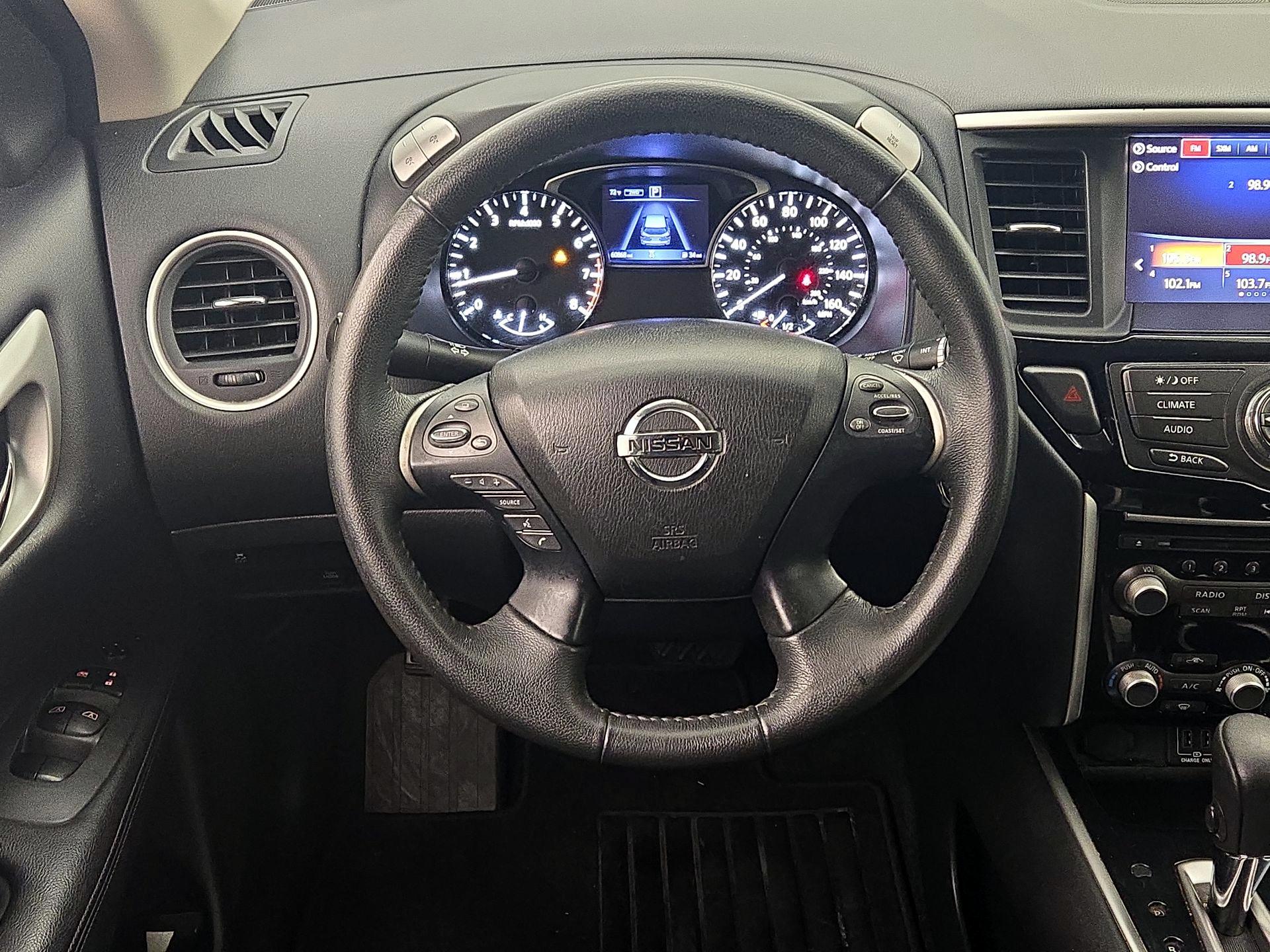 Thumbnail: 2018 Nissan Pathfinder - 10