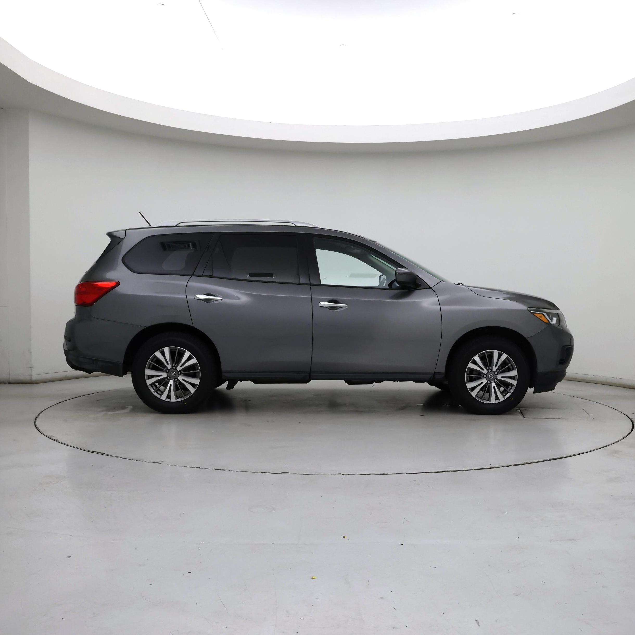 Thumbnail: 2018 Nissan Pathfinder - 7