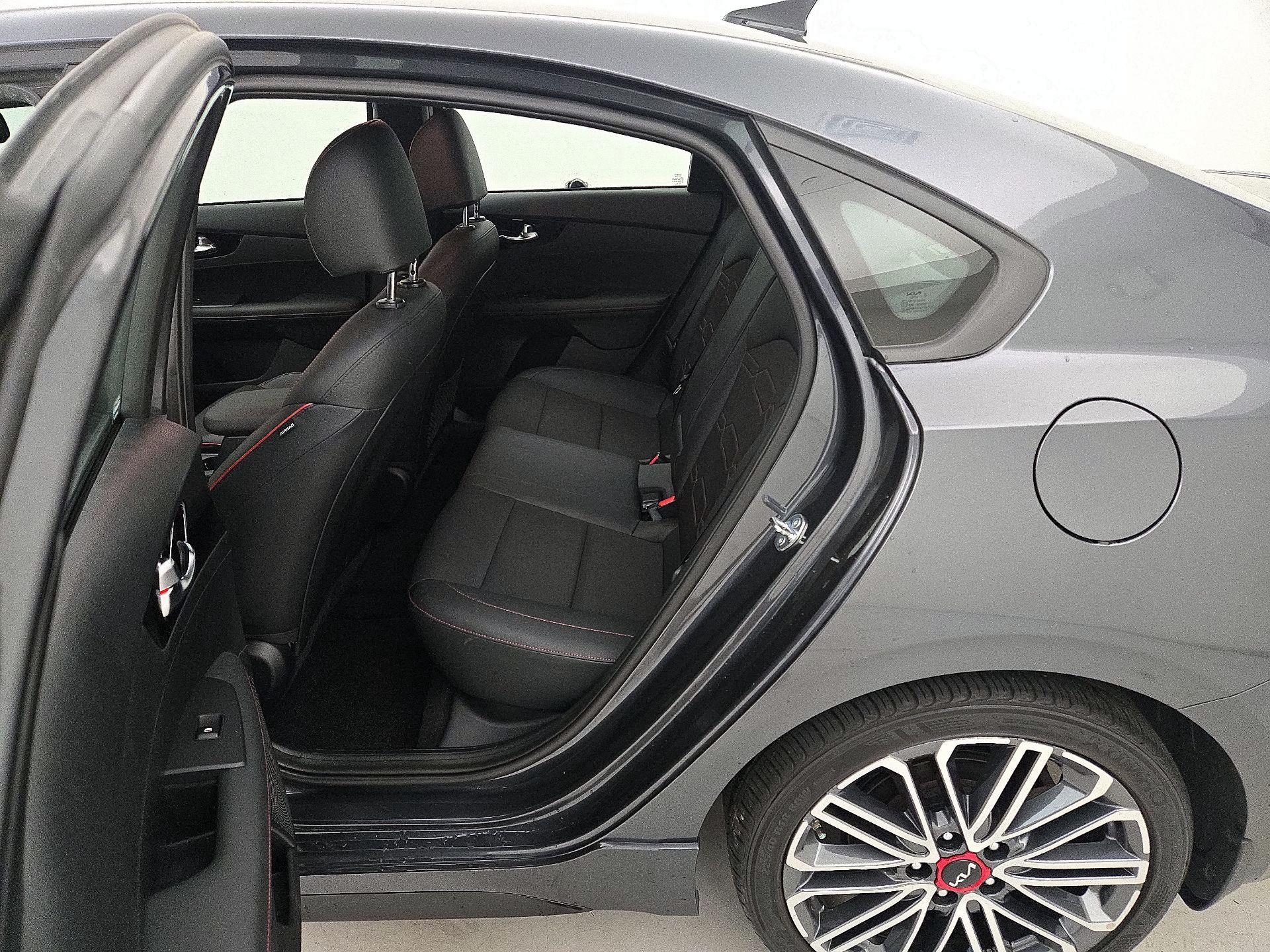 Thumbnail: 2024 Kia Forte - 17