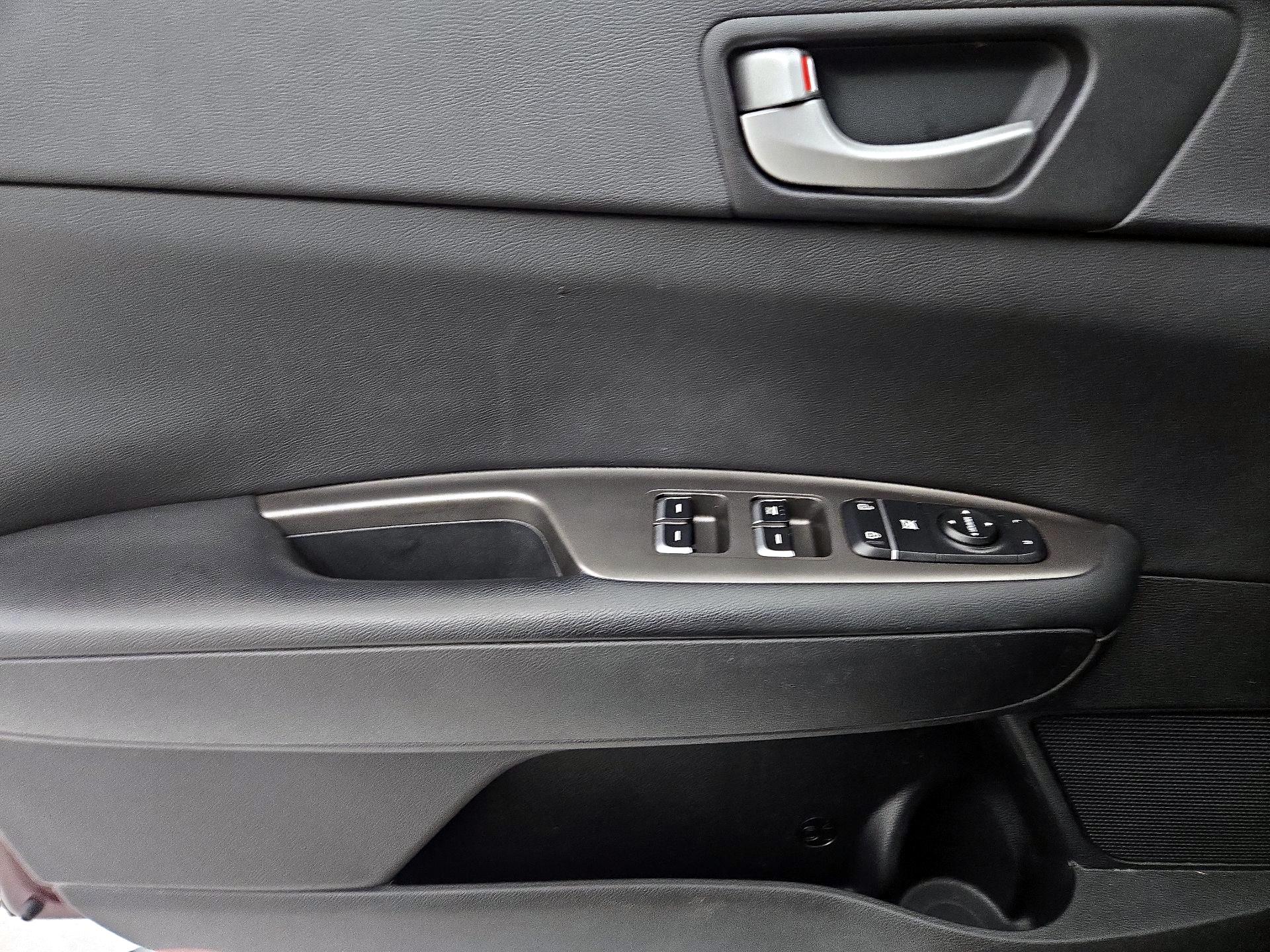 Thumbnail: 2019 Kia Optima - 12