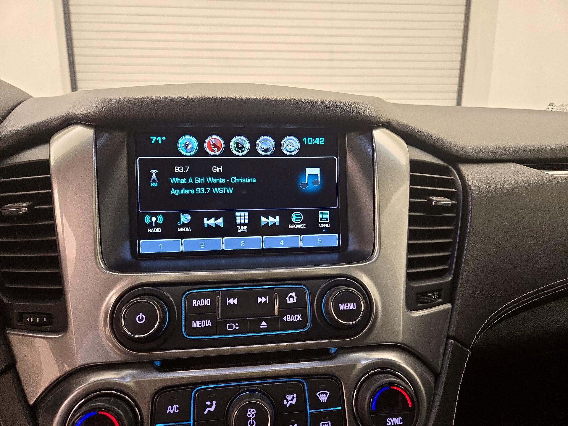 Thumbnail: 2020 Chevrolet Tahoe - 15