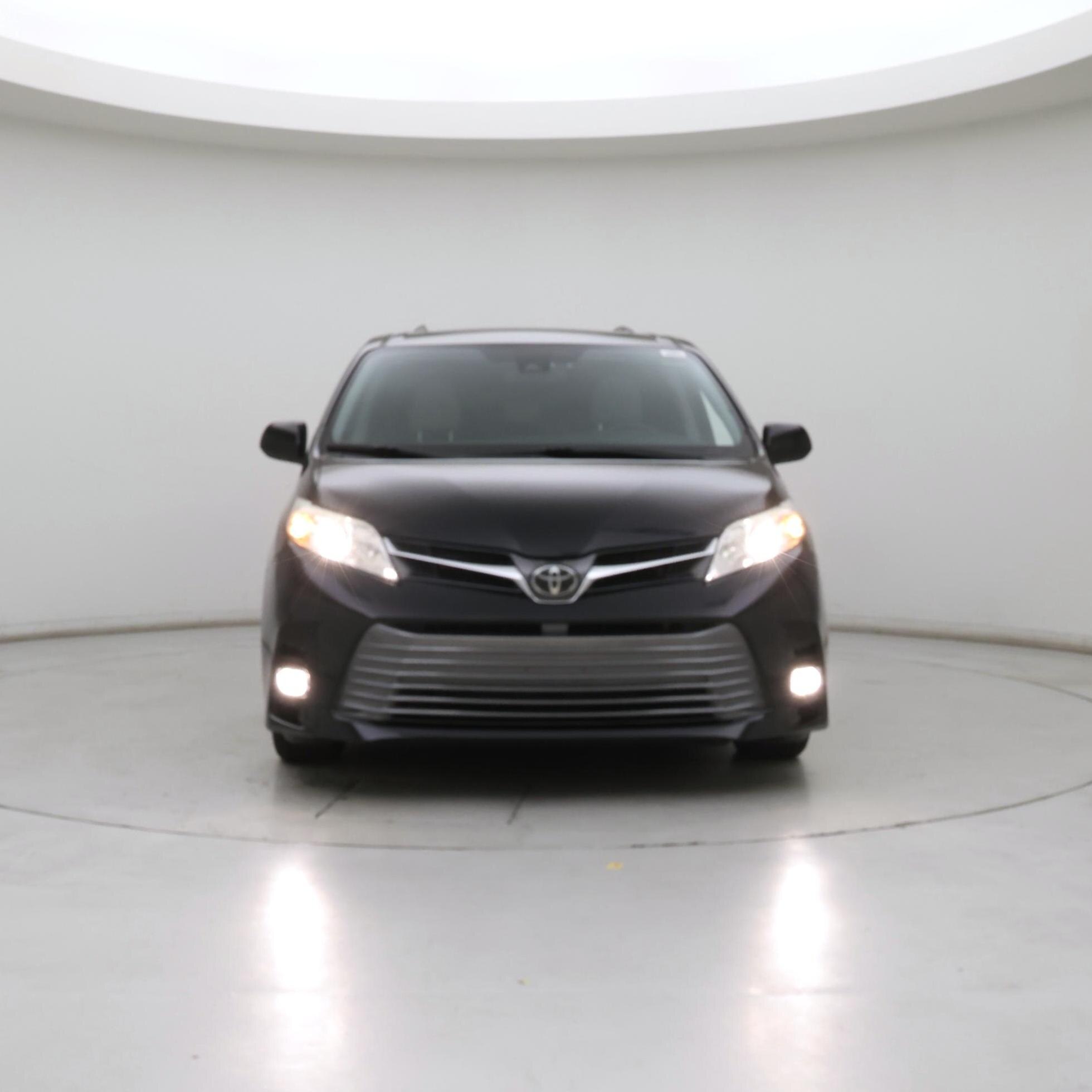 Thumbnail: 2020 Toyota Sienna - 5