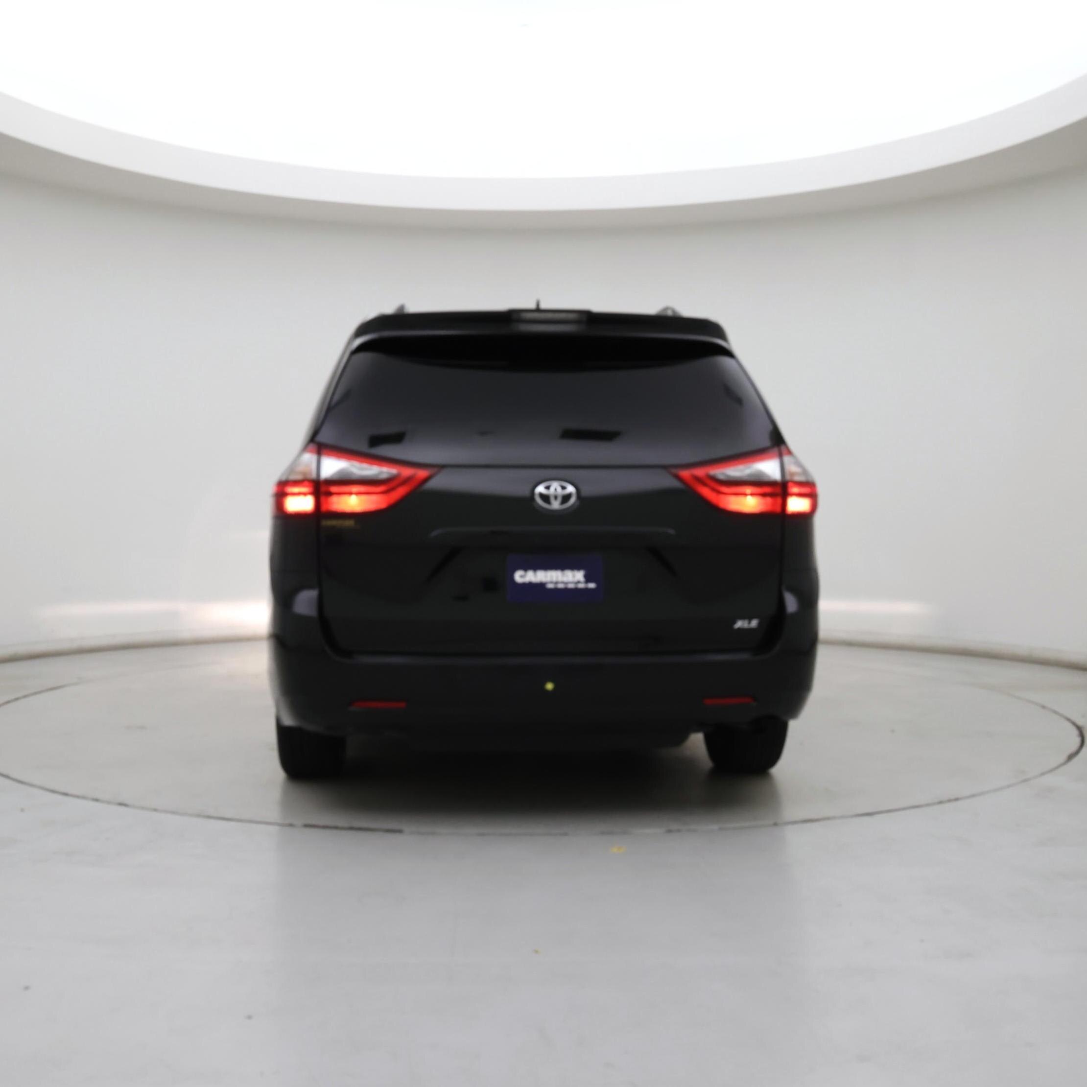 Thumbnail: 2020 Toyota Sienna - 6