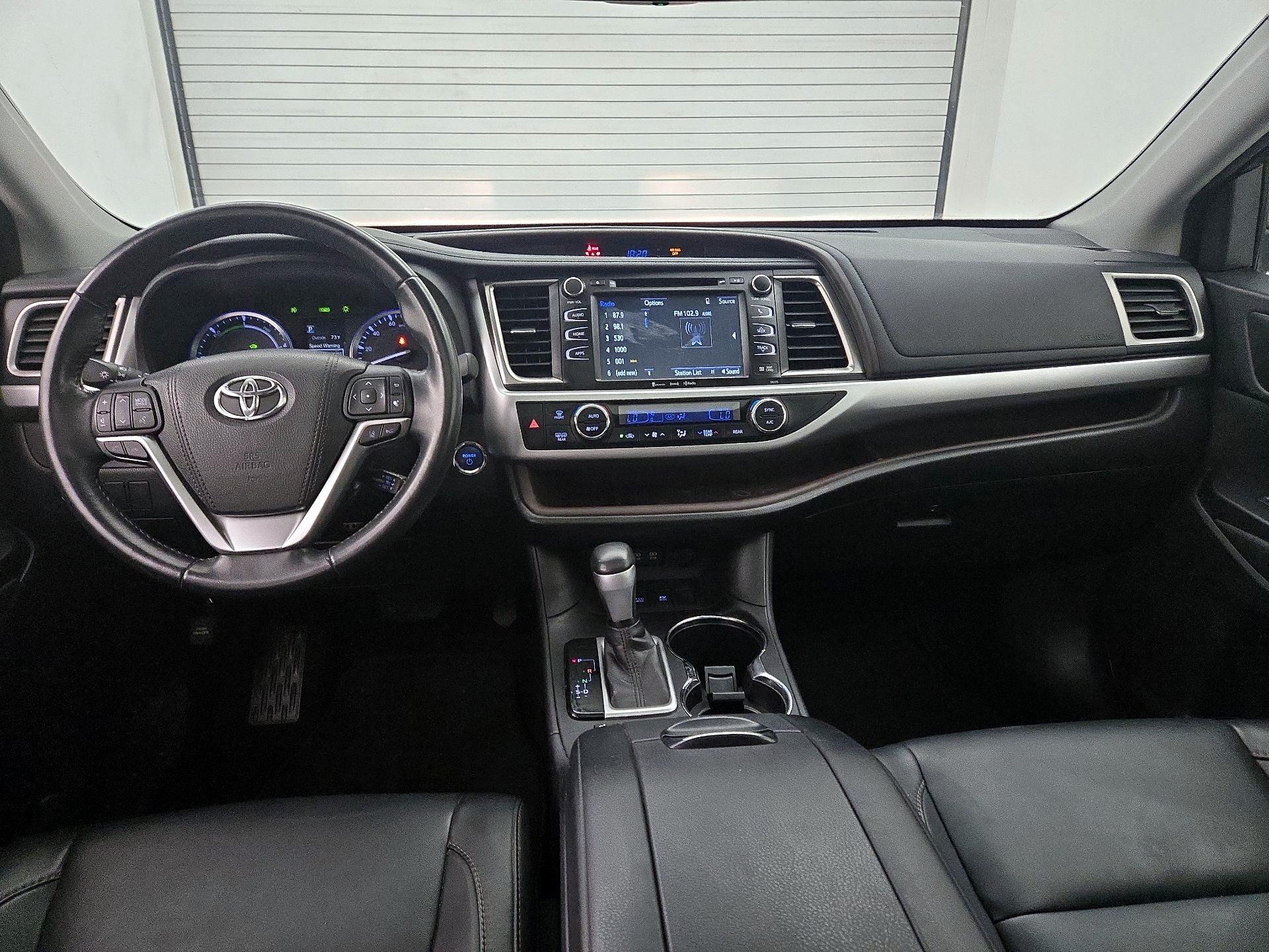 Thumbnail: 2017 Toyota Highlander - 9