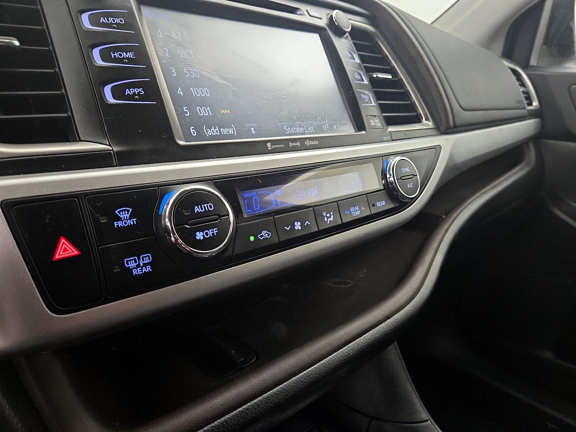 Thumbnail: 2017 Toyota Highlander - 16