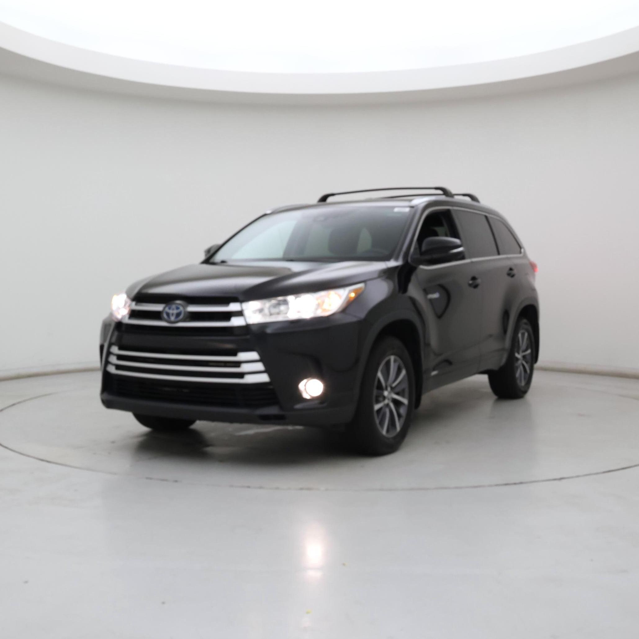 Thumbnail: 2017 Toyota Highlander - 4