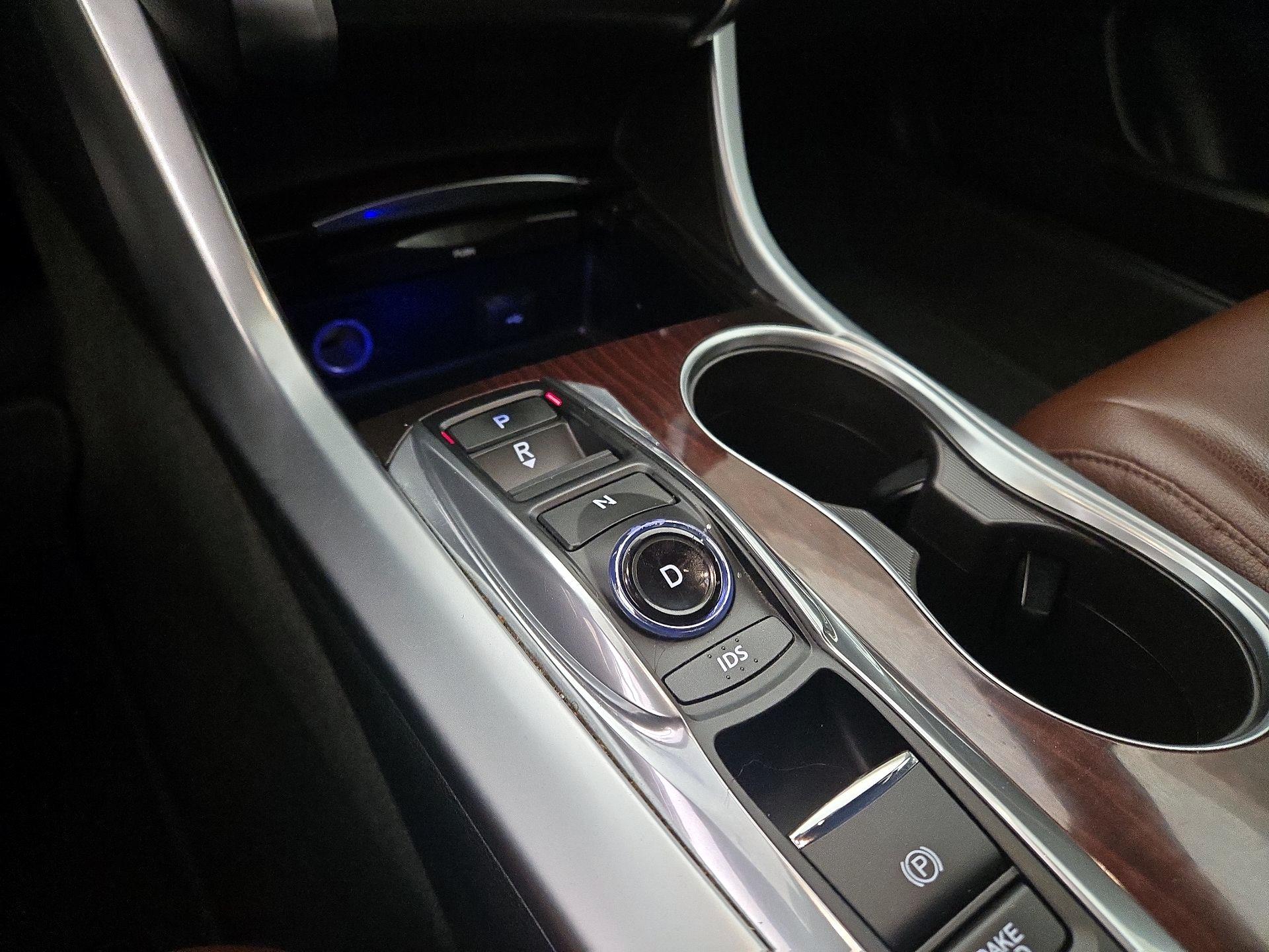 Thumbnail: 2015 Acura TLX - 17