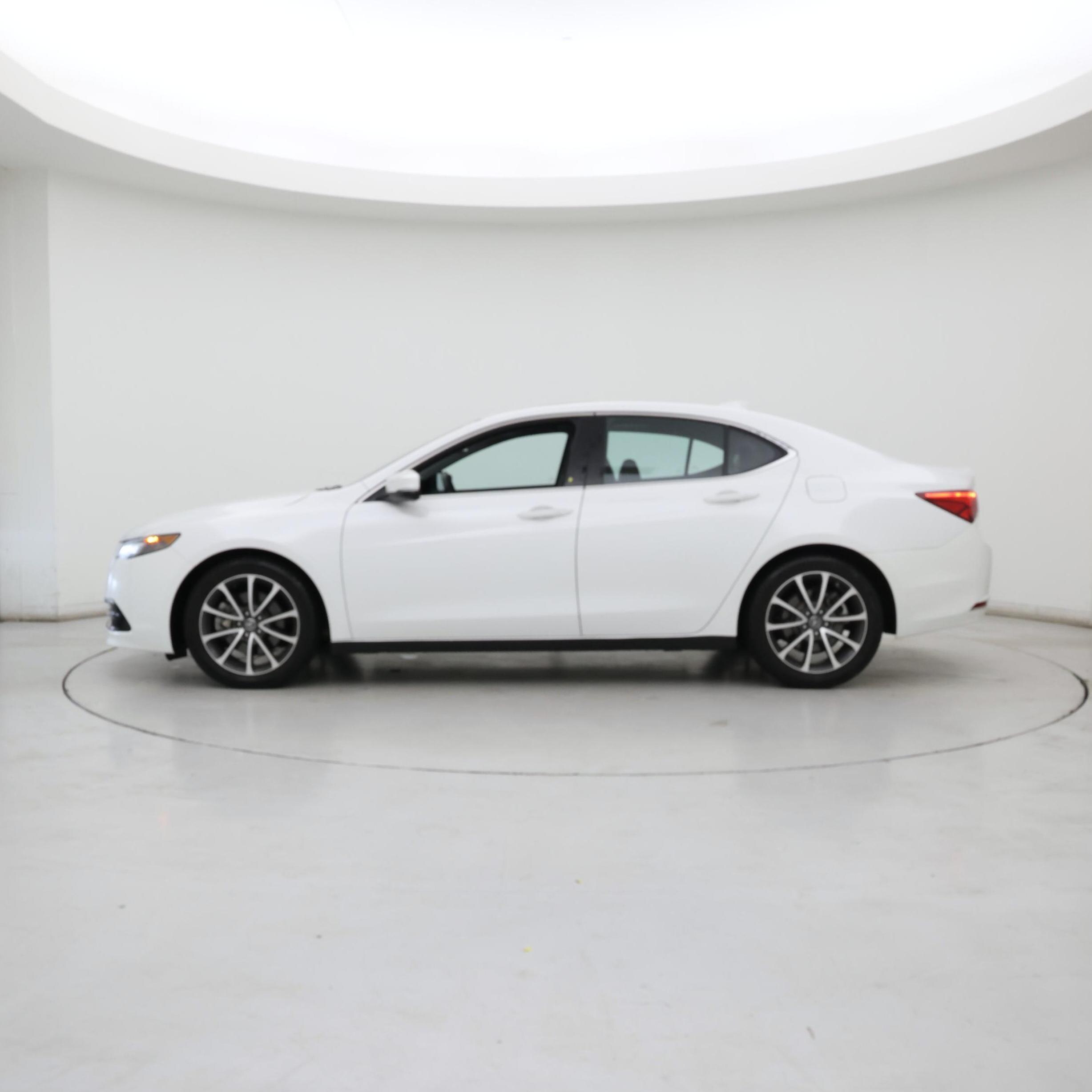 Thumbnail: 2015 Acura TLX - 3
