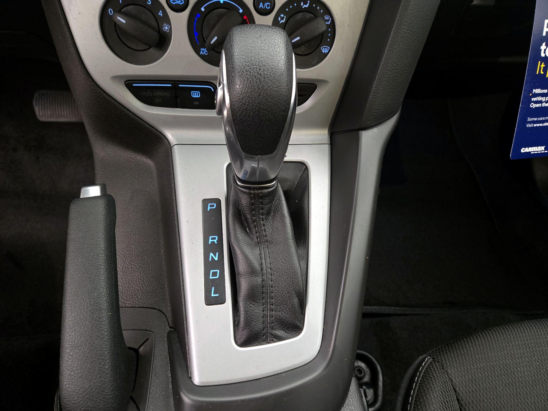 Thumbnail: 2014 Ford Focus - 15
