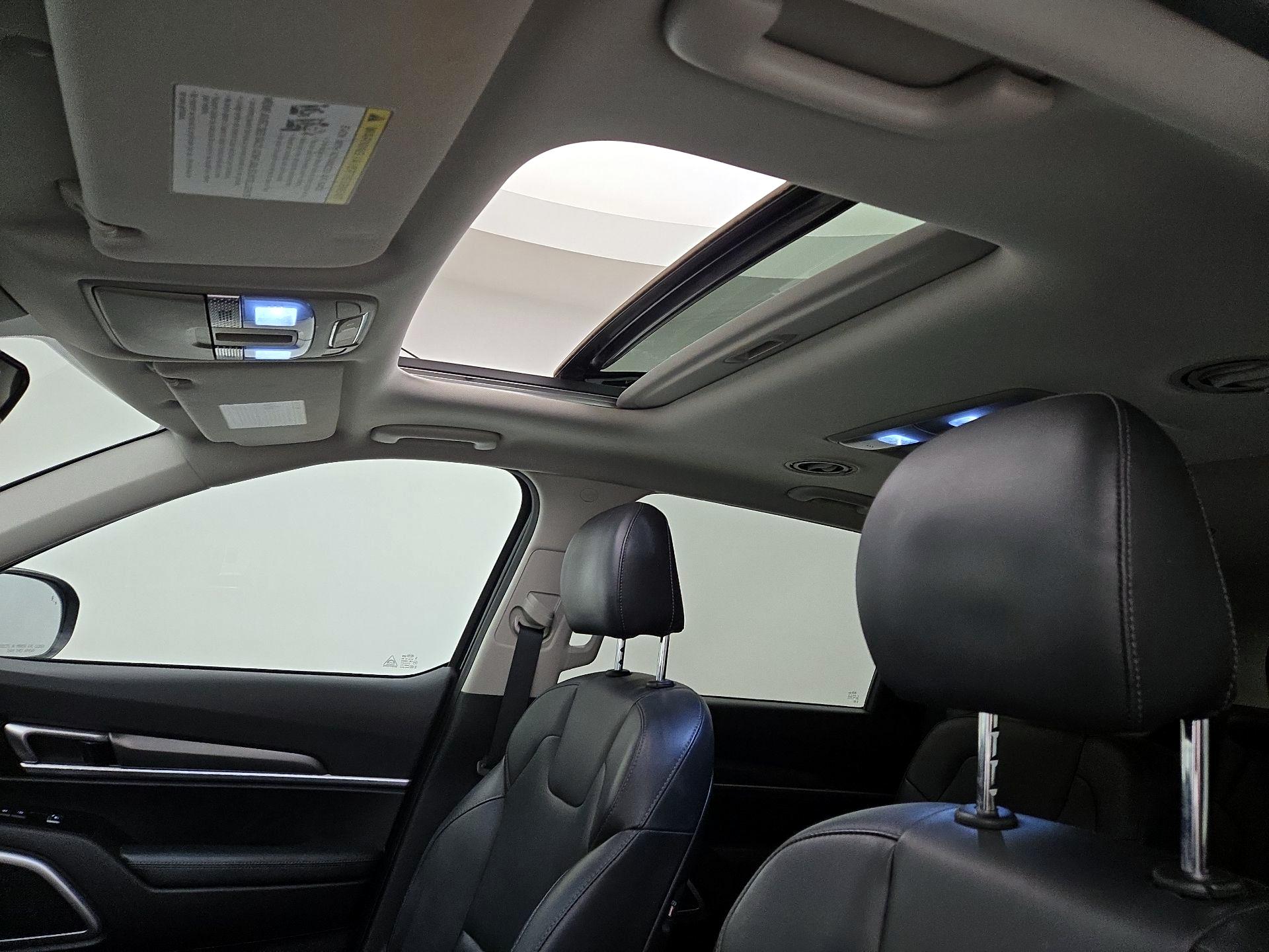 Thumbnail: 2020 Kia Telluride - 19
