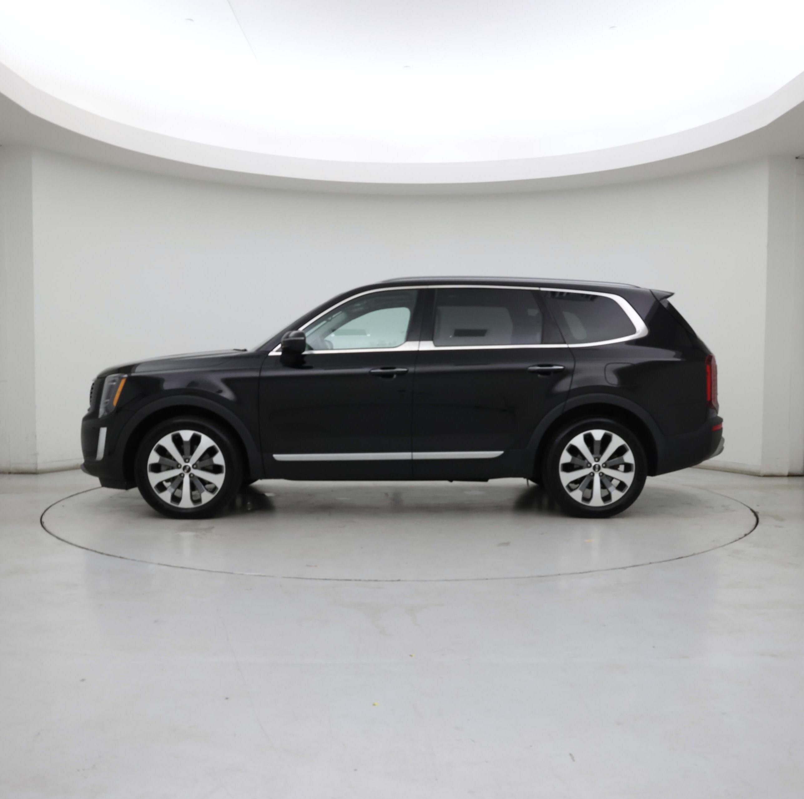 Thumbnail: 2020 Kia Telluride - 3