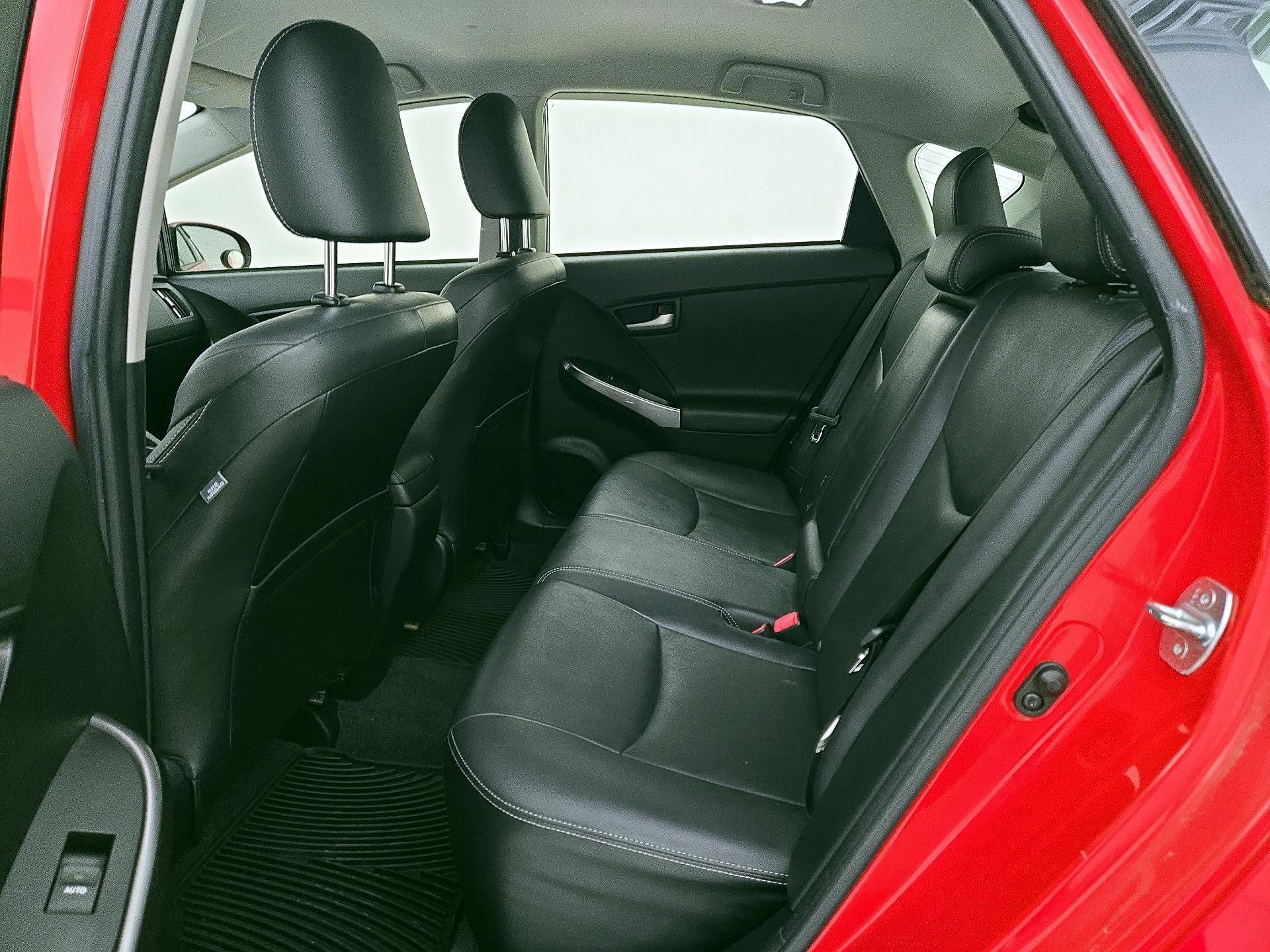Thumbnail: 2015 Toyota Prius - 19