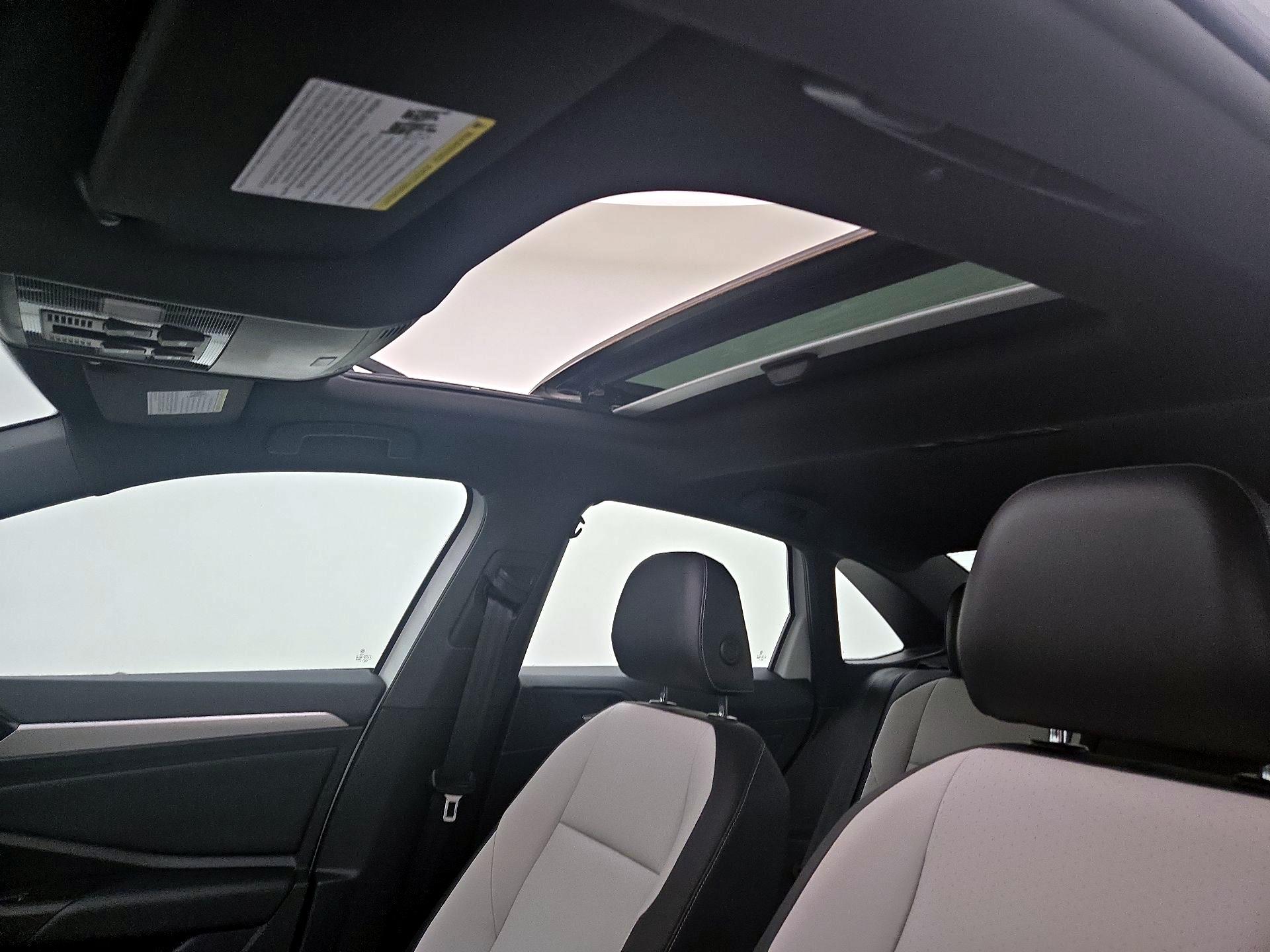 Thumbnail: 2019 Volkswagen Jetta - 19
