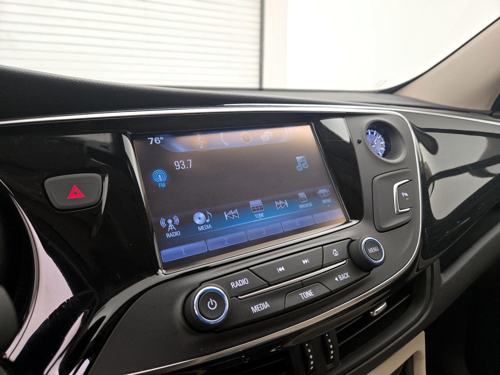 Thumbnail: 2017 Buick Envision - 15
