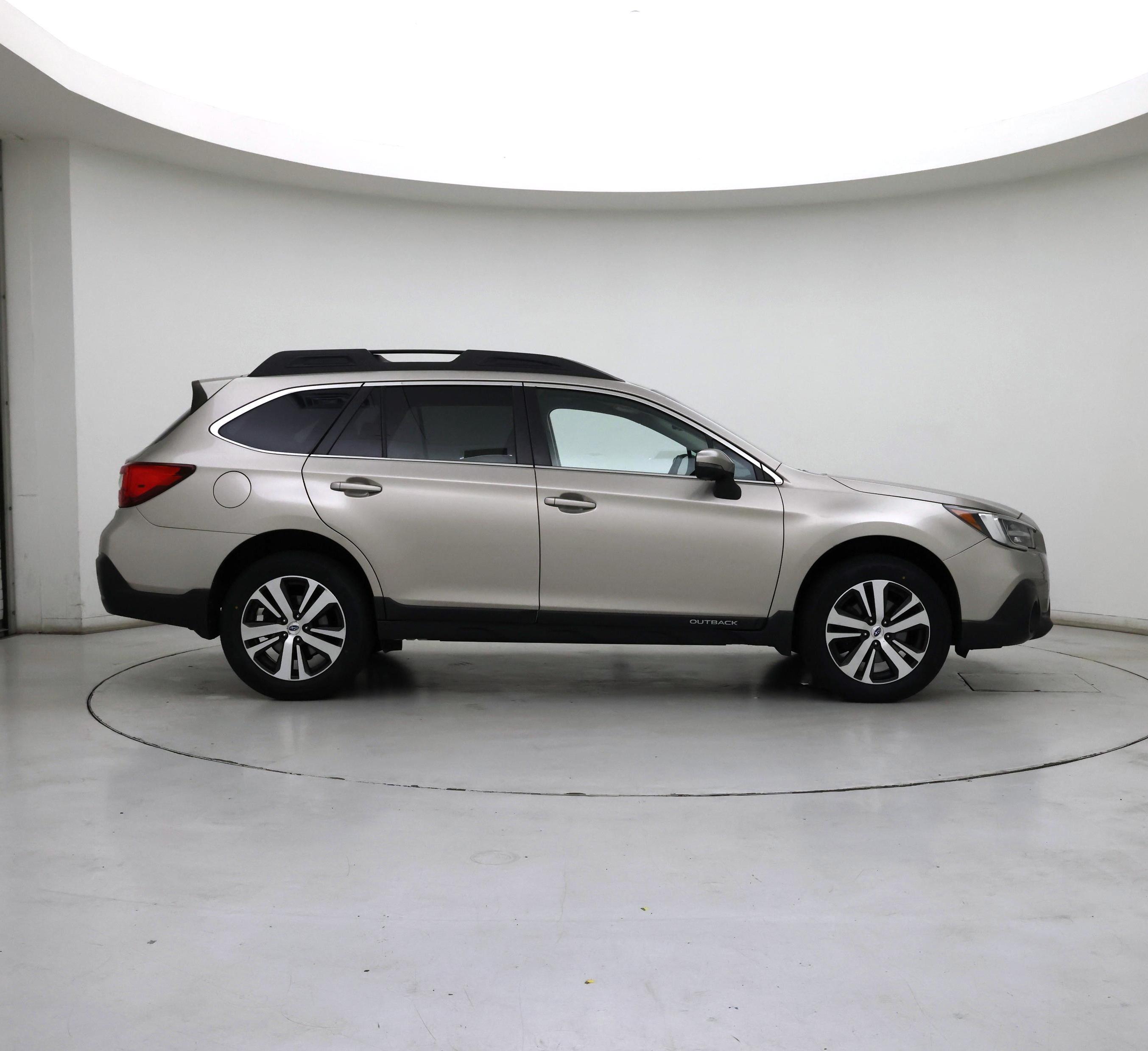 Thumbnail: 2018 Subaru Outback - 7