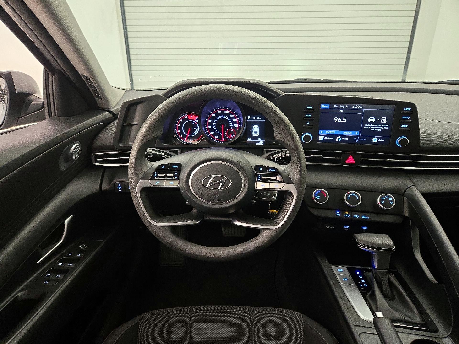 Thumbnail: 2021 Hyundai Elantra - 10