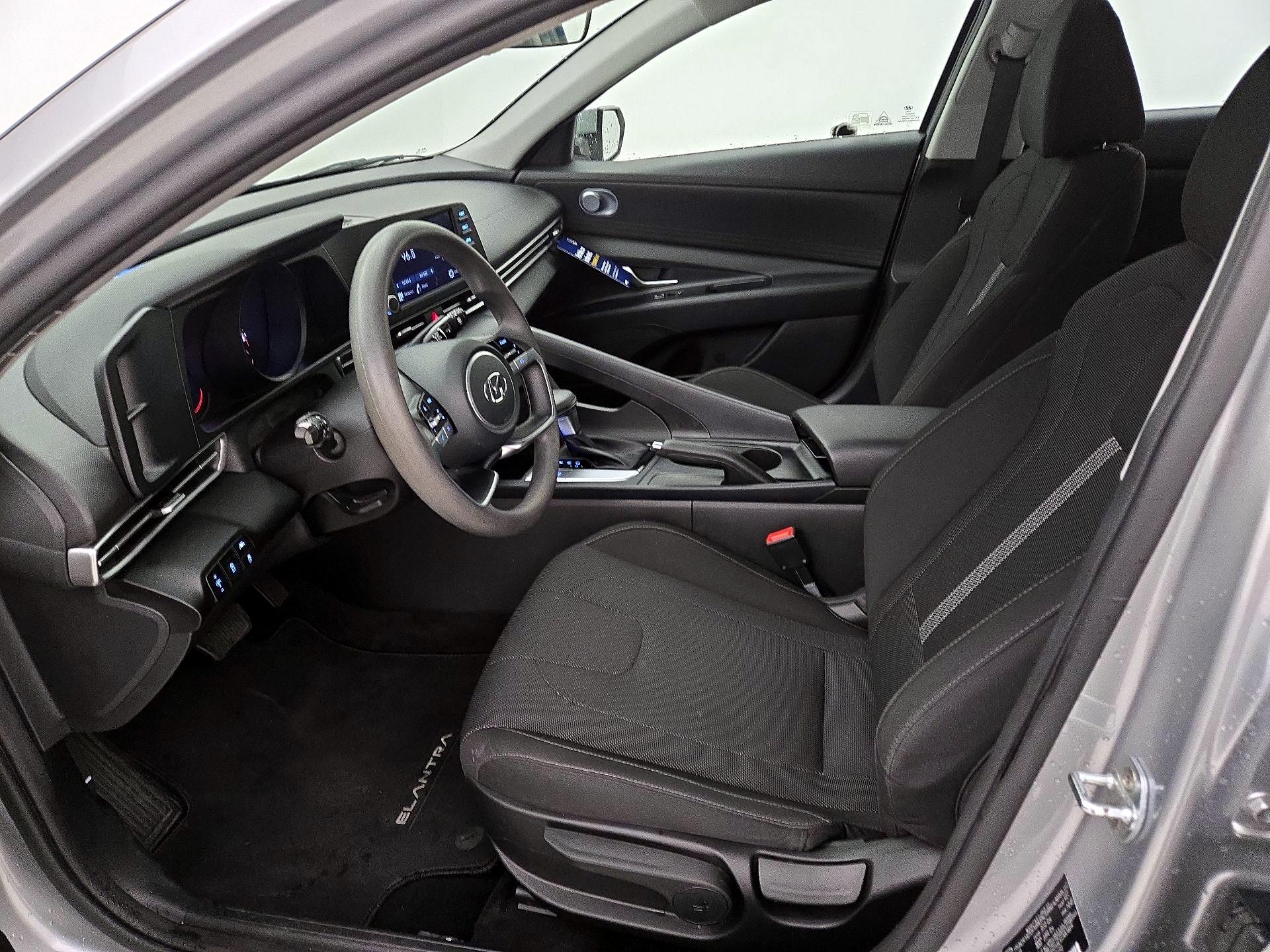 Thumbnail: 2021 Hyundai Elantra - 11