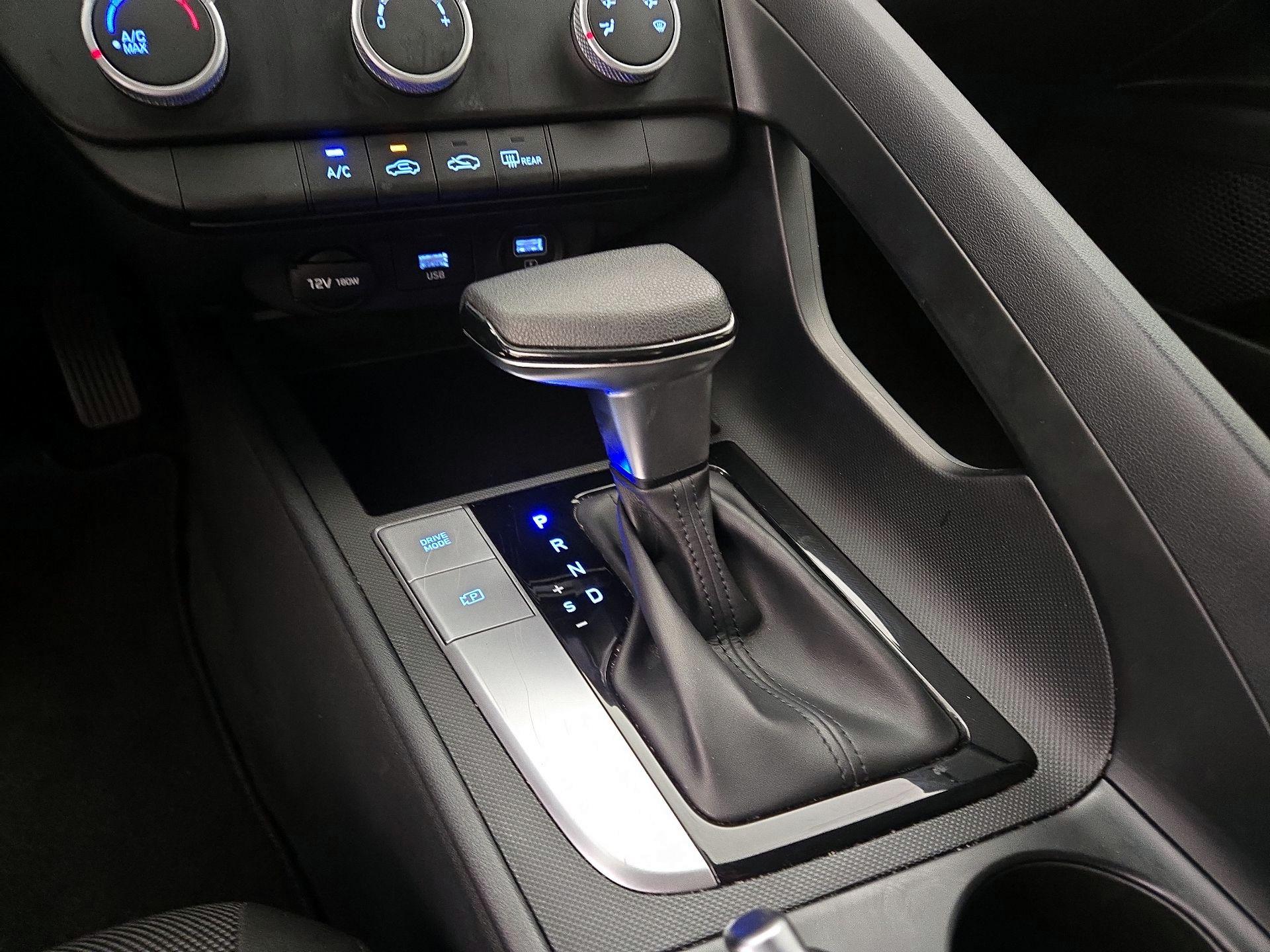 Thumbnail: 2021 Hyundai Elantra - 17