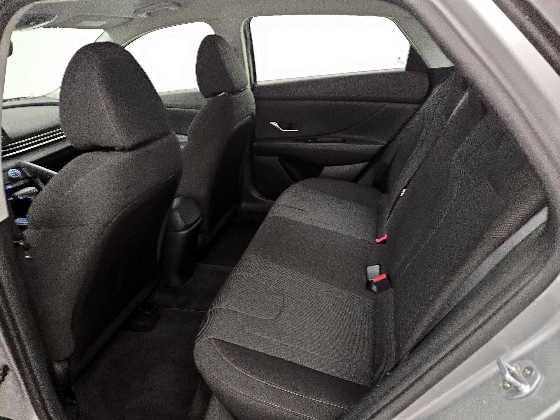 Thumbnail: 2021 Hyundai Elantra - 19