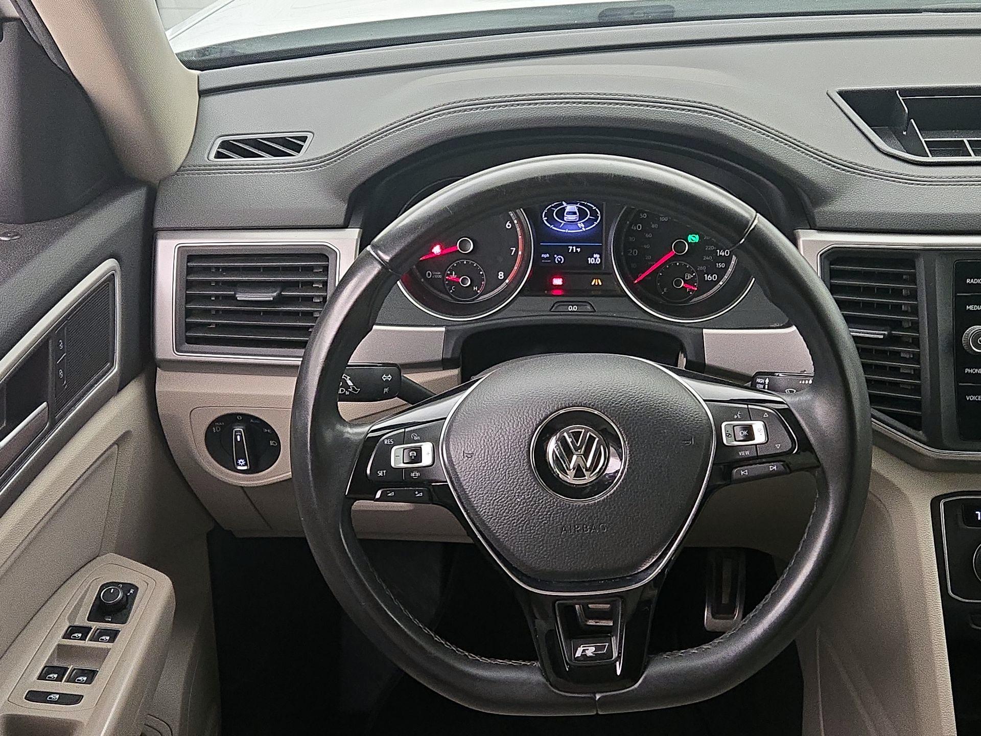 Thumbnail: 2019 Volkswagen Atlas - 10