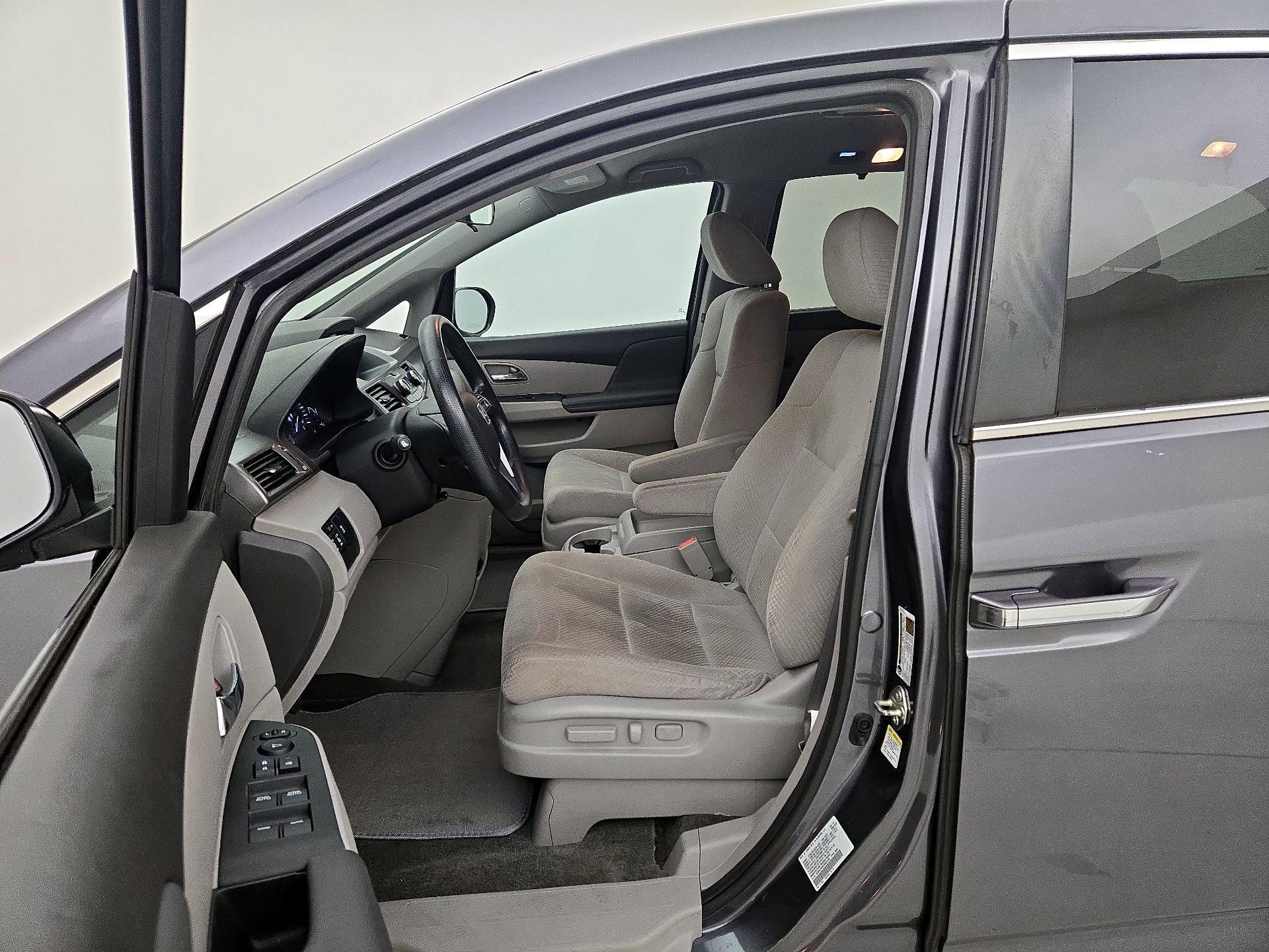 Thumbnail: 2017 Honda Odyssey - 11