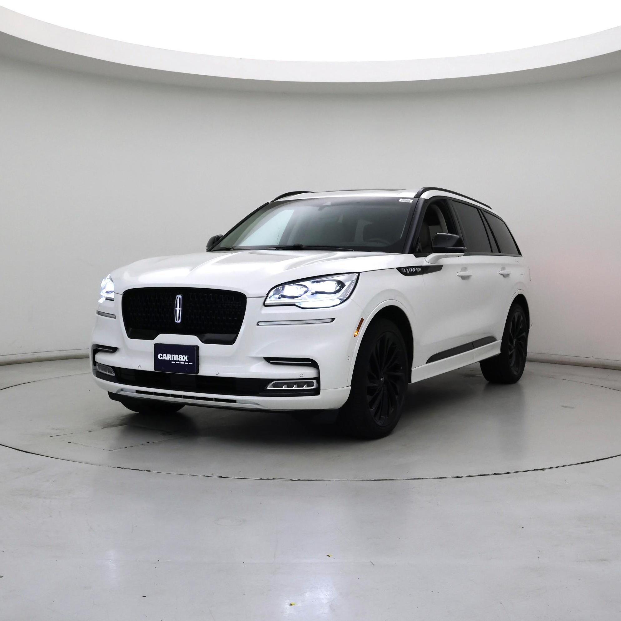 Thumbnail: 2023 Lincoln Aviator - 4