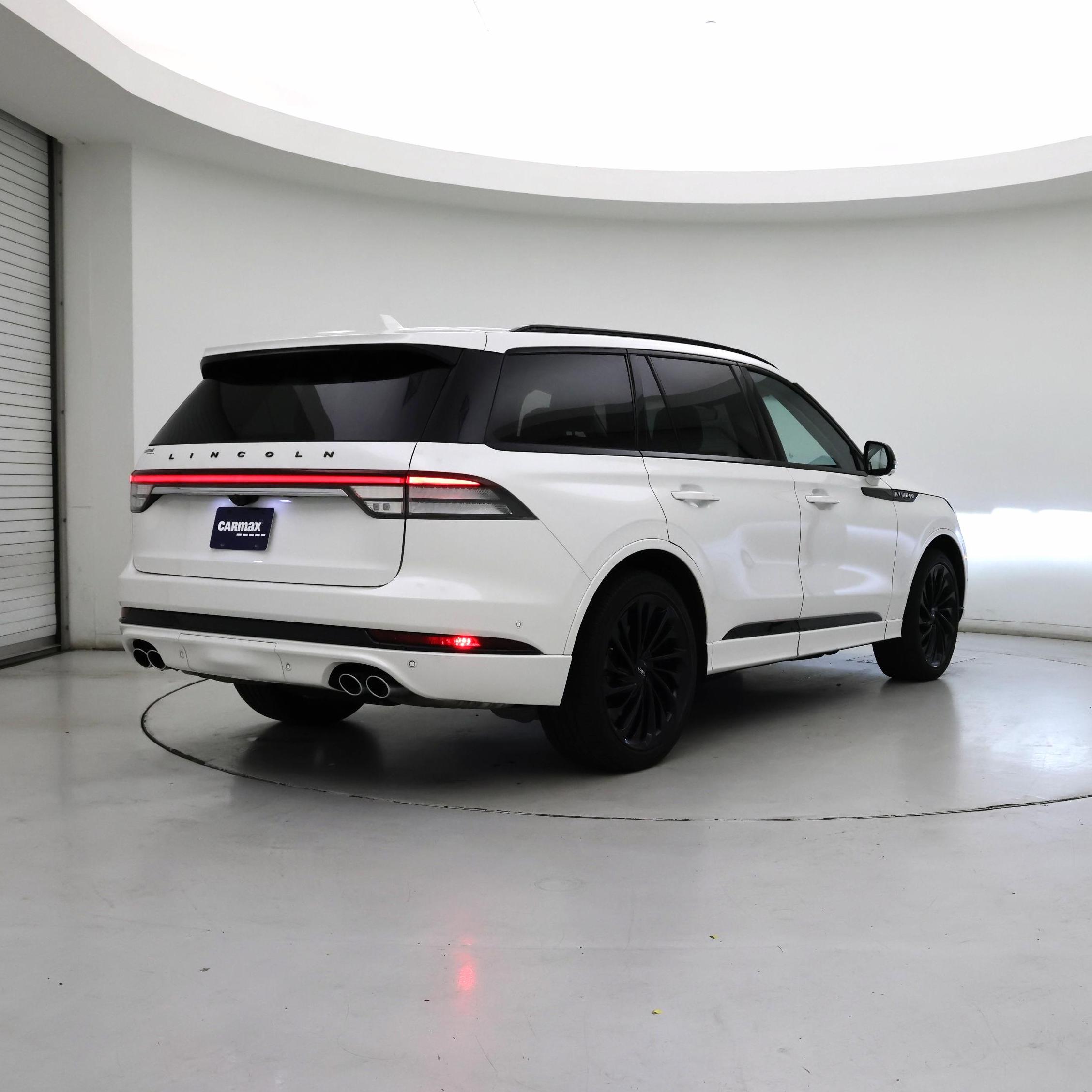 Thumbnail: 2023 Lincoln Aviator - 8