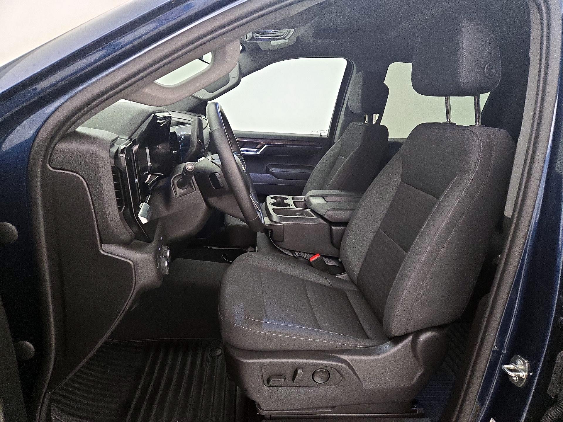 Thumbnail: 2023 Chevrolet Silverado 1500 - 11