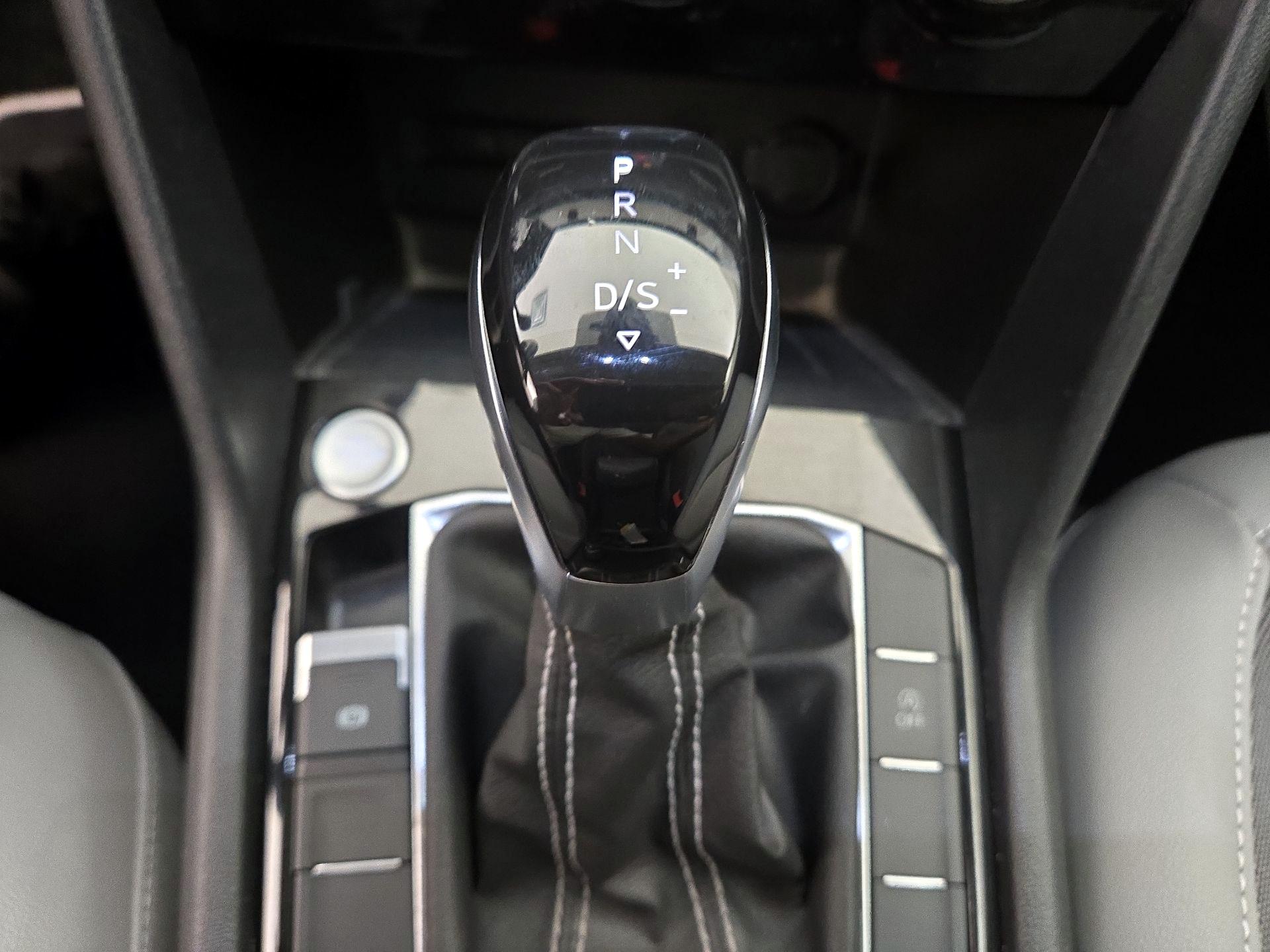 Thumbnail: 2023 Volkswagen Taos - 17