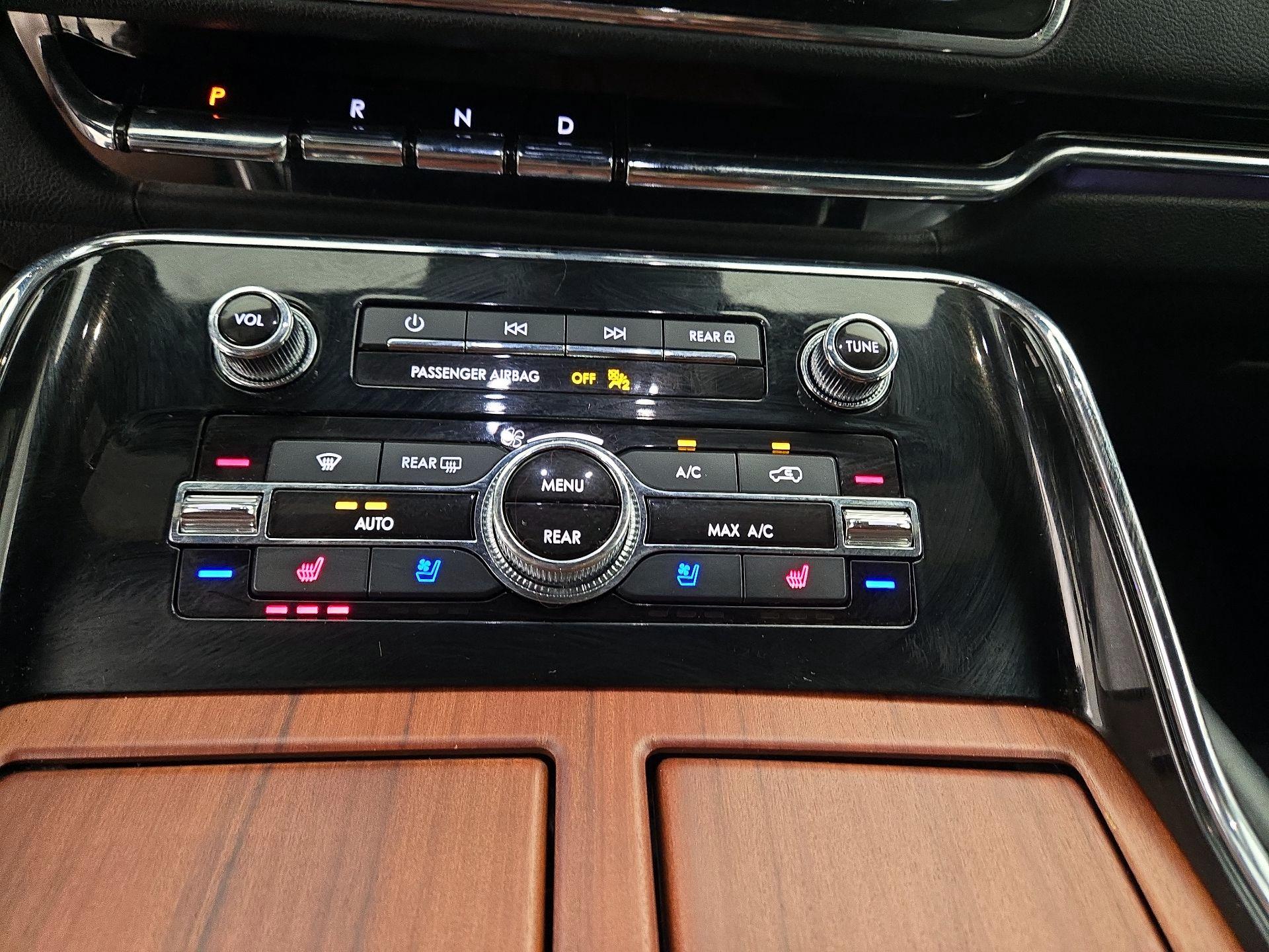 Thumbnail: 2018 Lincoln Navigator - 17