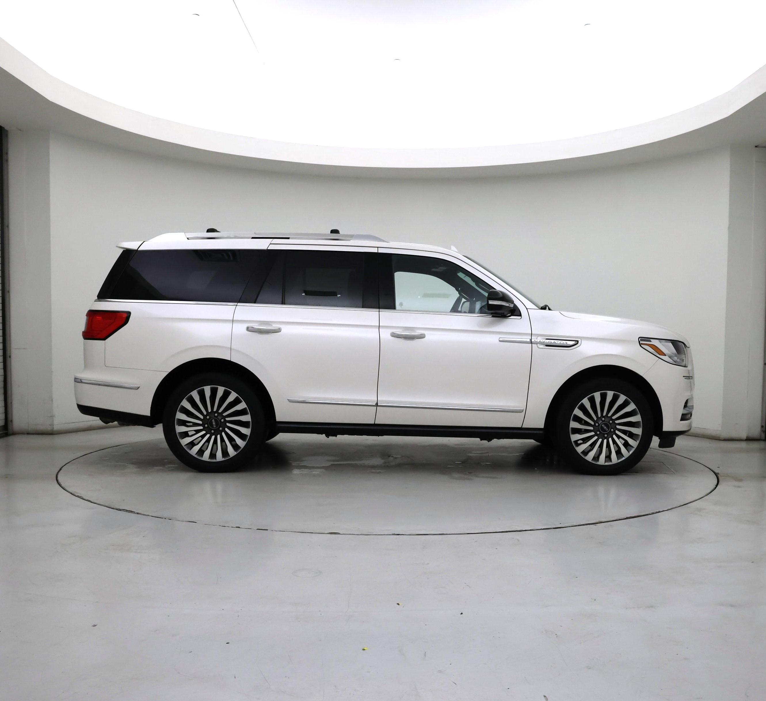 Thumbnail: 2018 Lincoln Navigator - 7