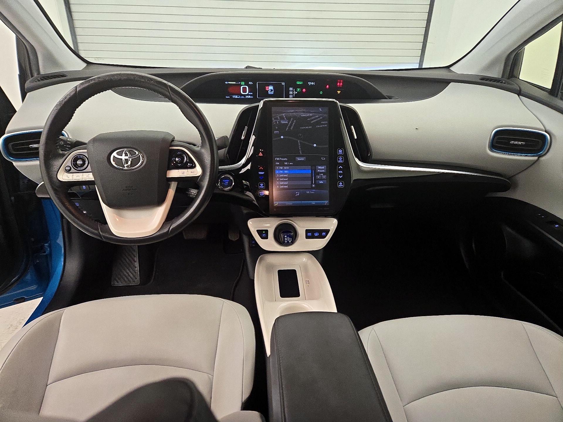 Thumbnail: 2017 Toyota Prius Prime - 9